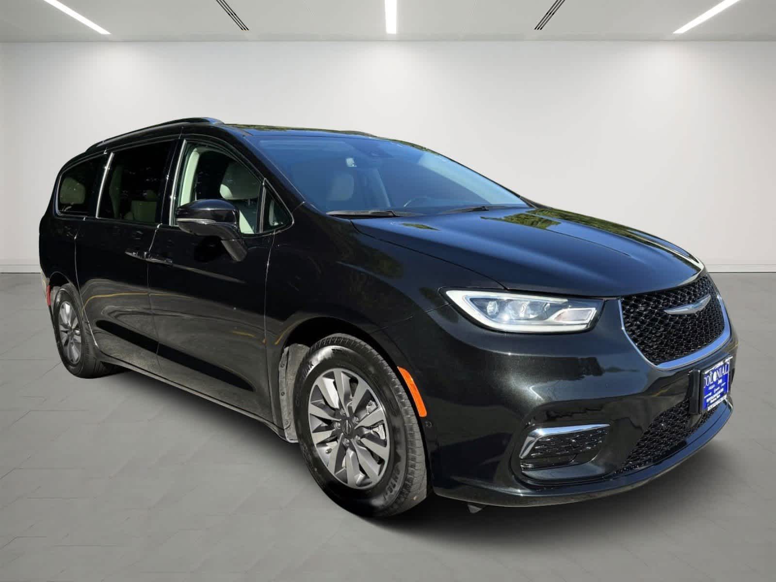 2021 Chrysler Pacifica Hybrid Touring L 5