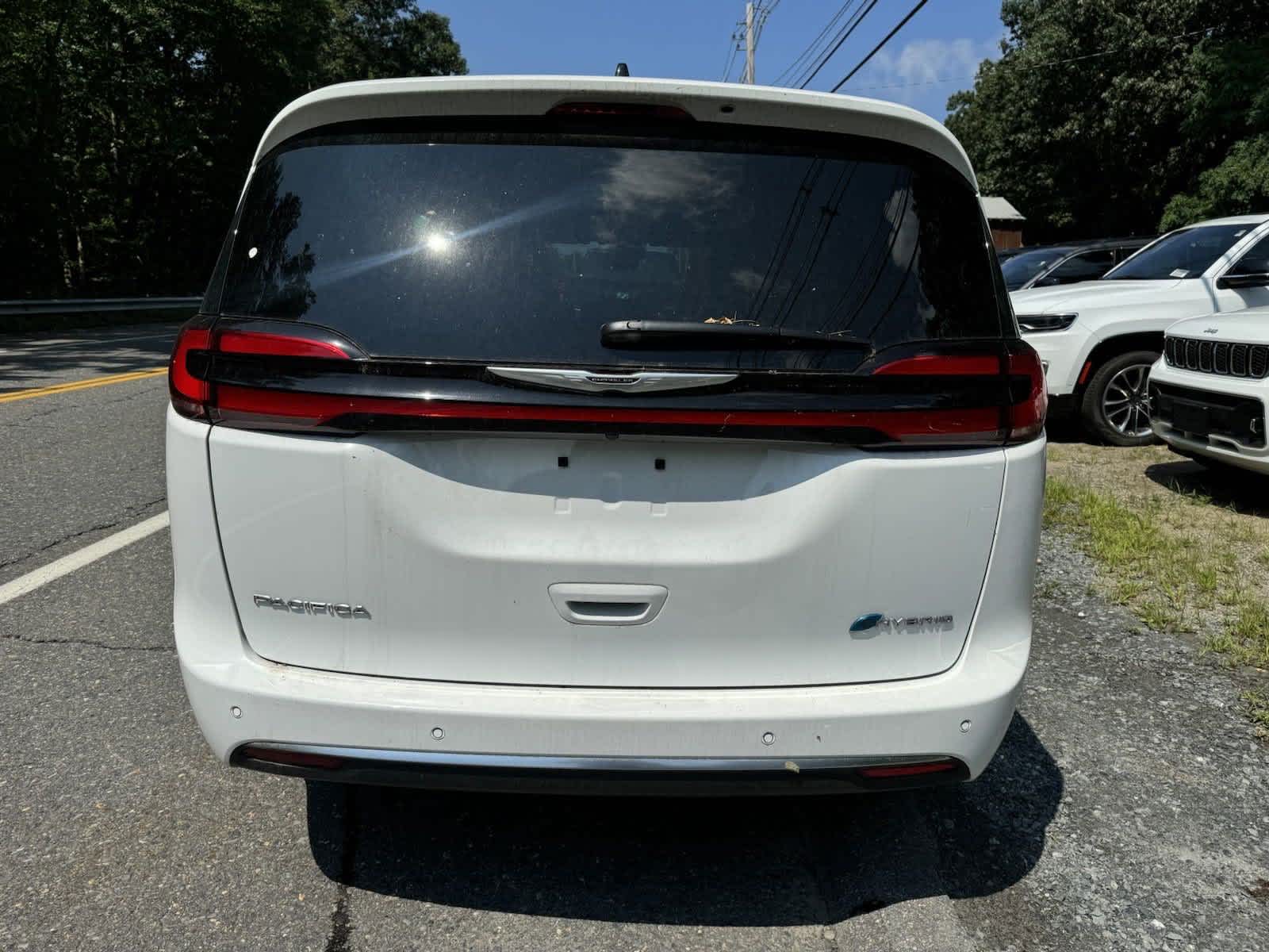 2024 Chrysler Pacifica Hybrid Pinnacle 3