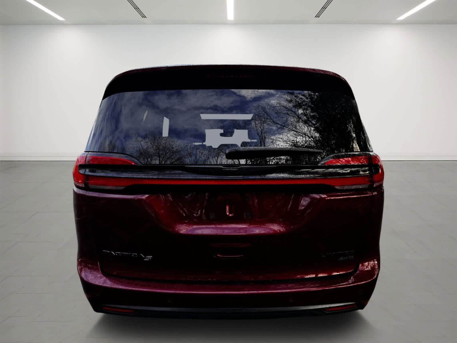 2021 Chrysler Pacifica Limited 3