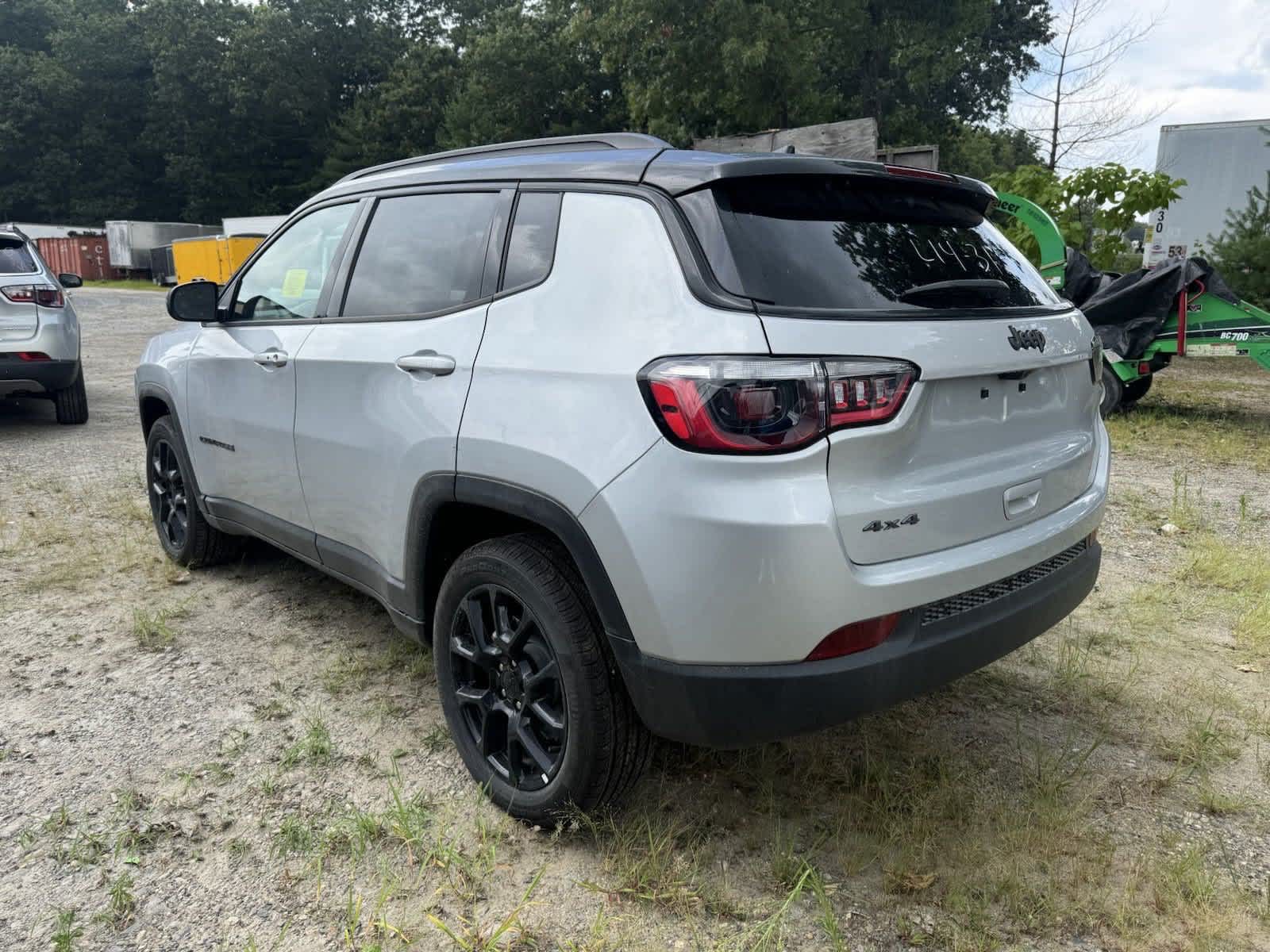 2024 Jeep Compass Latitude 2