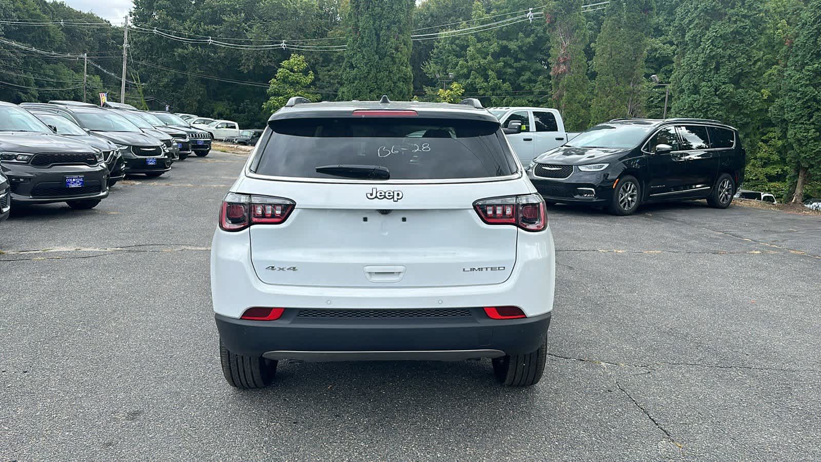 2024 Jeep Compass Limited 3