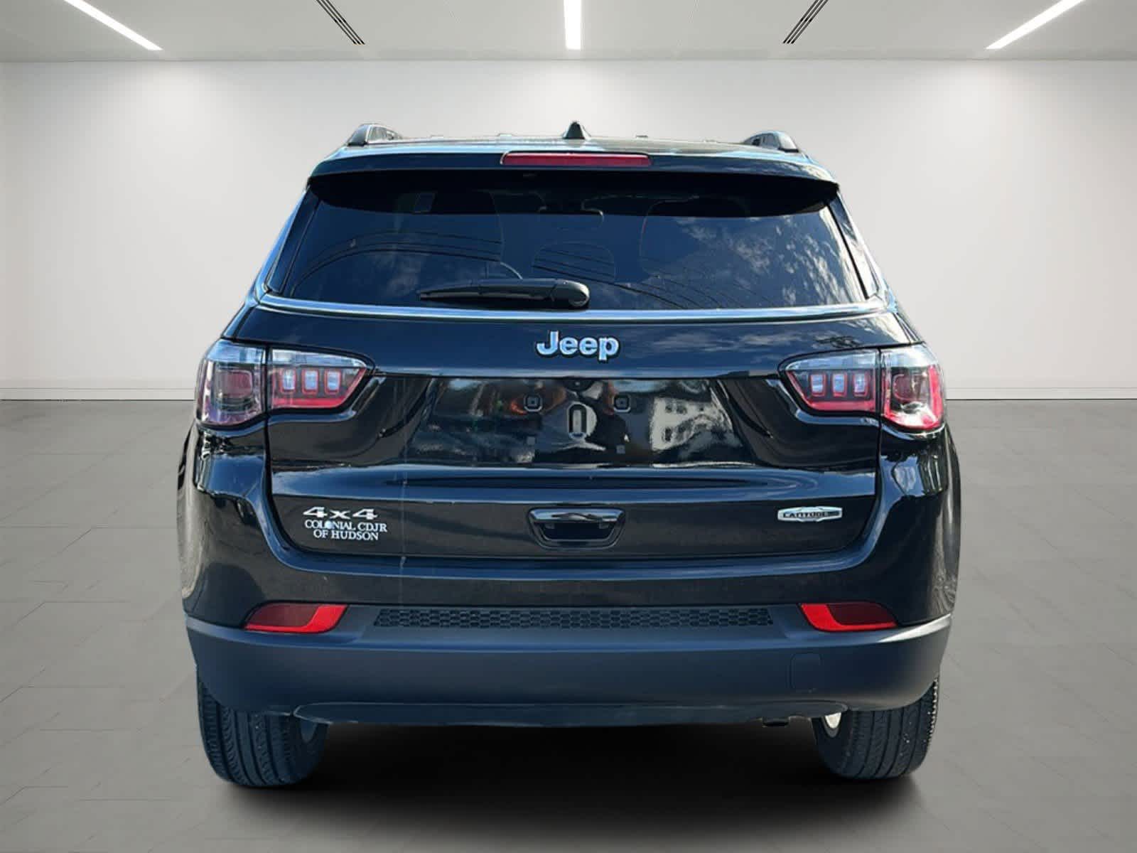 2022 Jeep Compass Latitude Lux 3