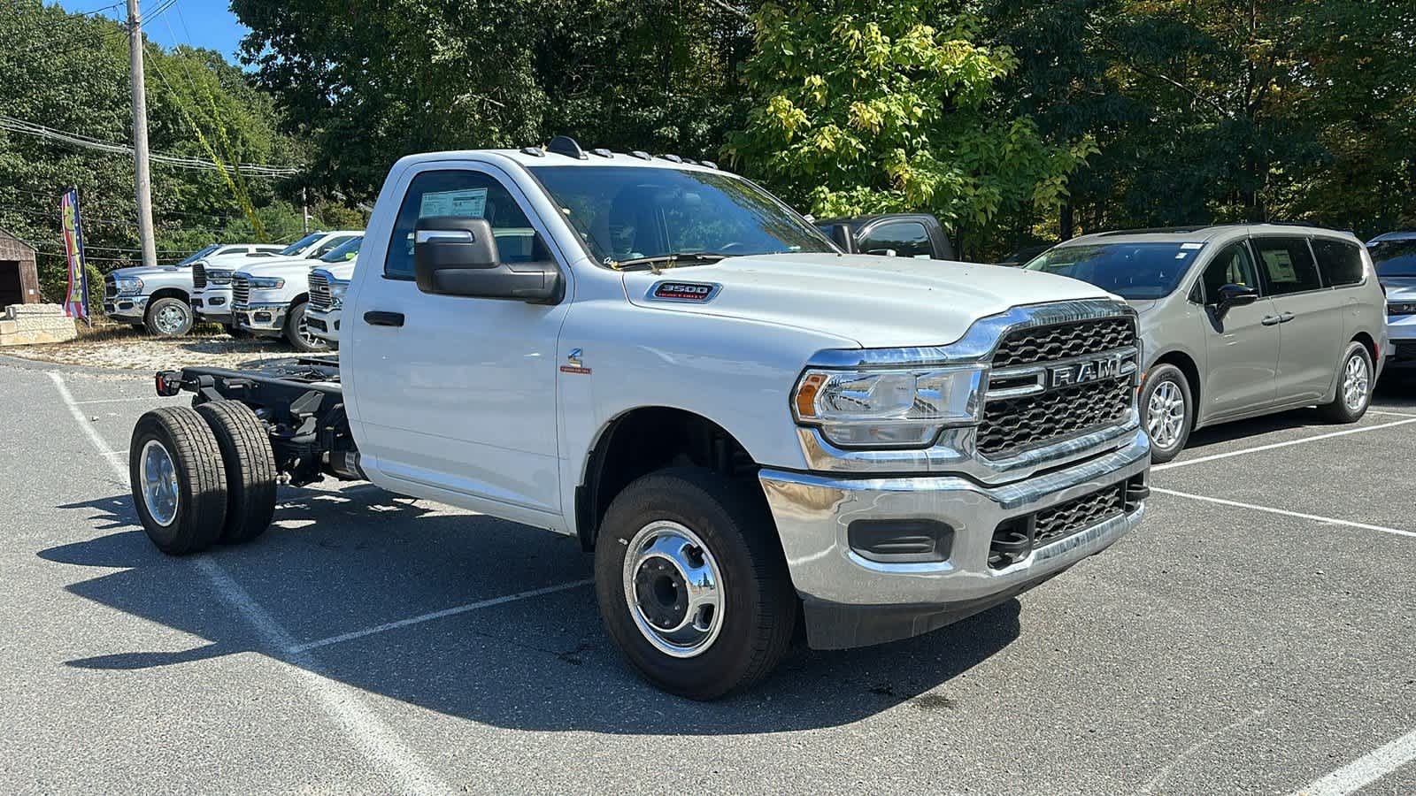 2024 Ram 3500 Chassis Cab Tradesman 4WD Reg Cab 60 CA 143.5 WB 5