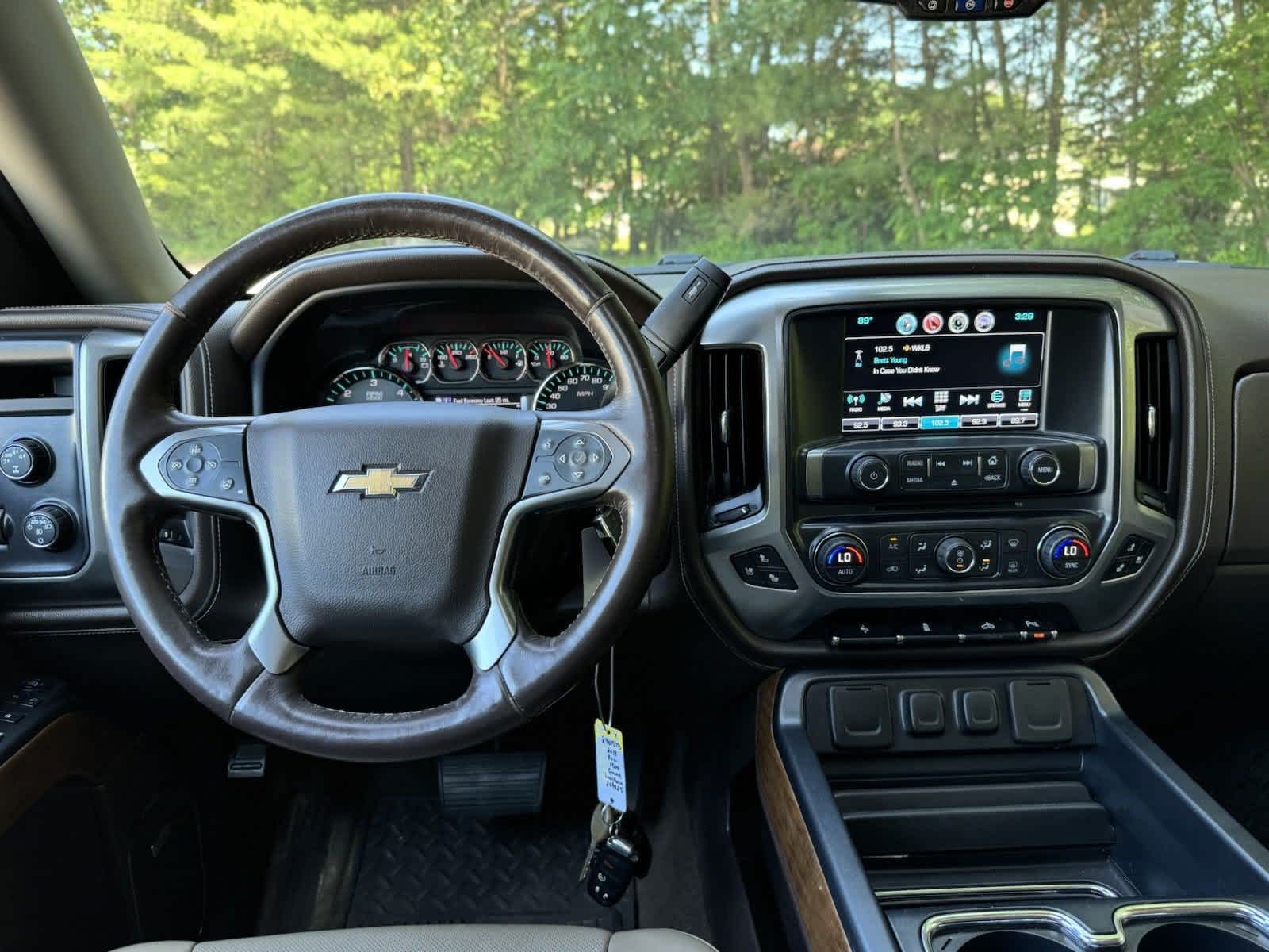 2016 Chevrolet Silverado 1500 LTZ 4WD Crew Cab 143.5 16