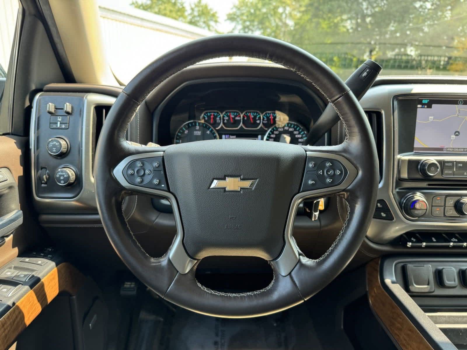 2018 Chevrolet Silverado 1500 LTZ 4WD Crew Cab 143.5 15