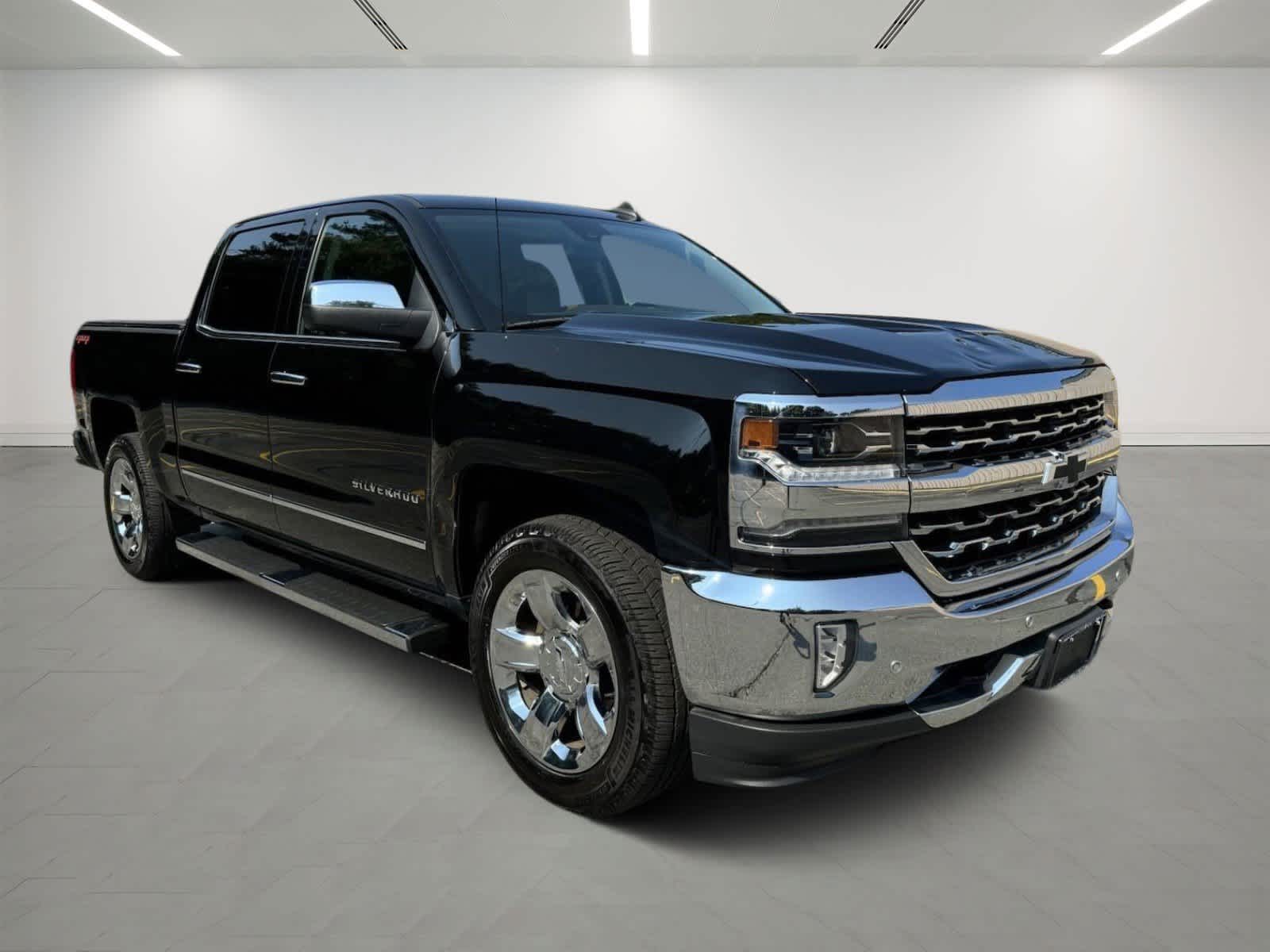 2018 Chevrolet Silverado 1500 LTZ 4WD Crew Cab 143.5 5