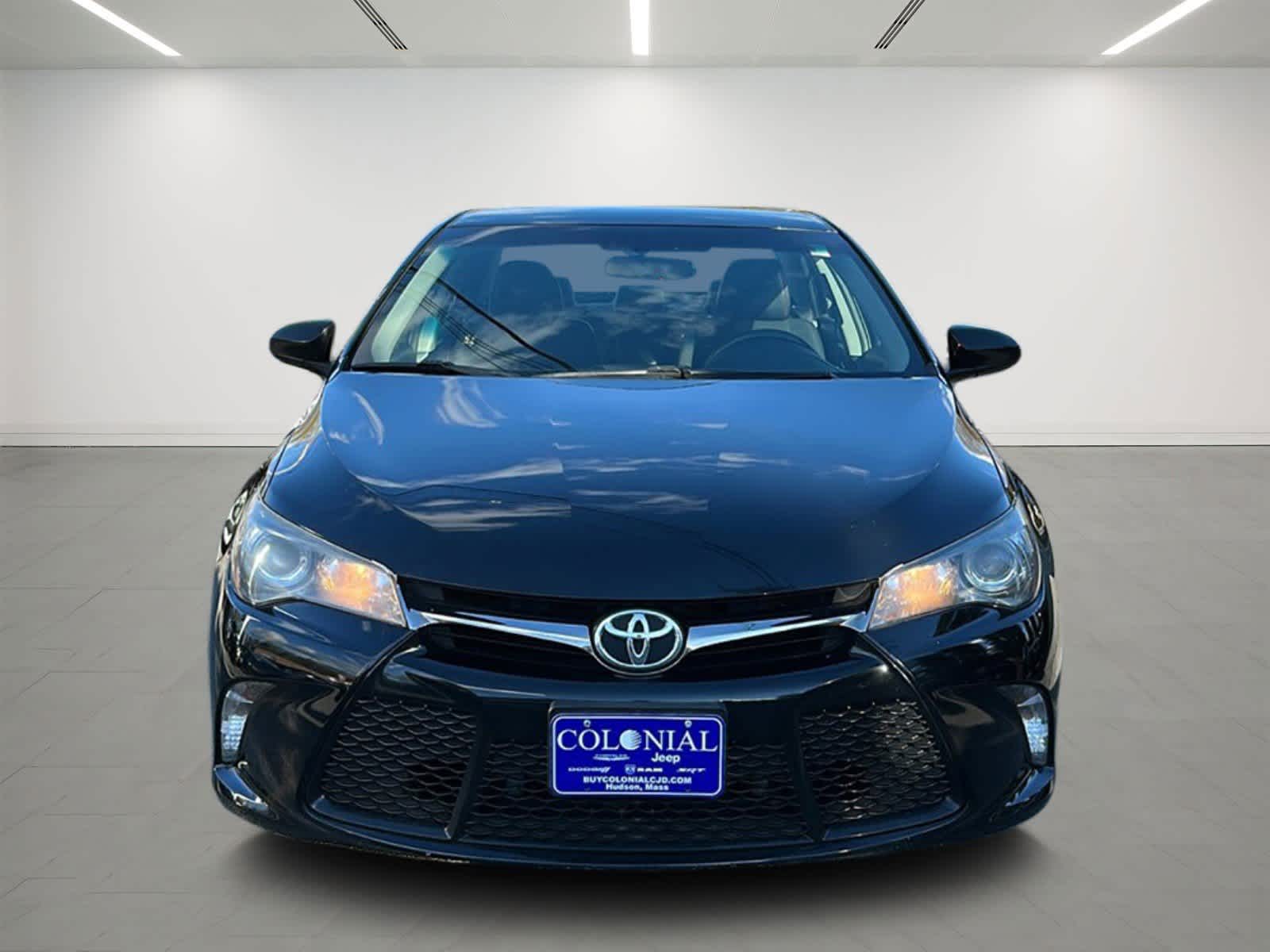 2017 Toyota Camry SE 6