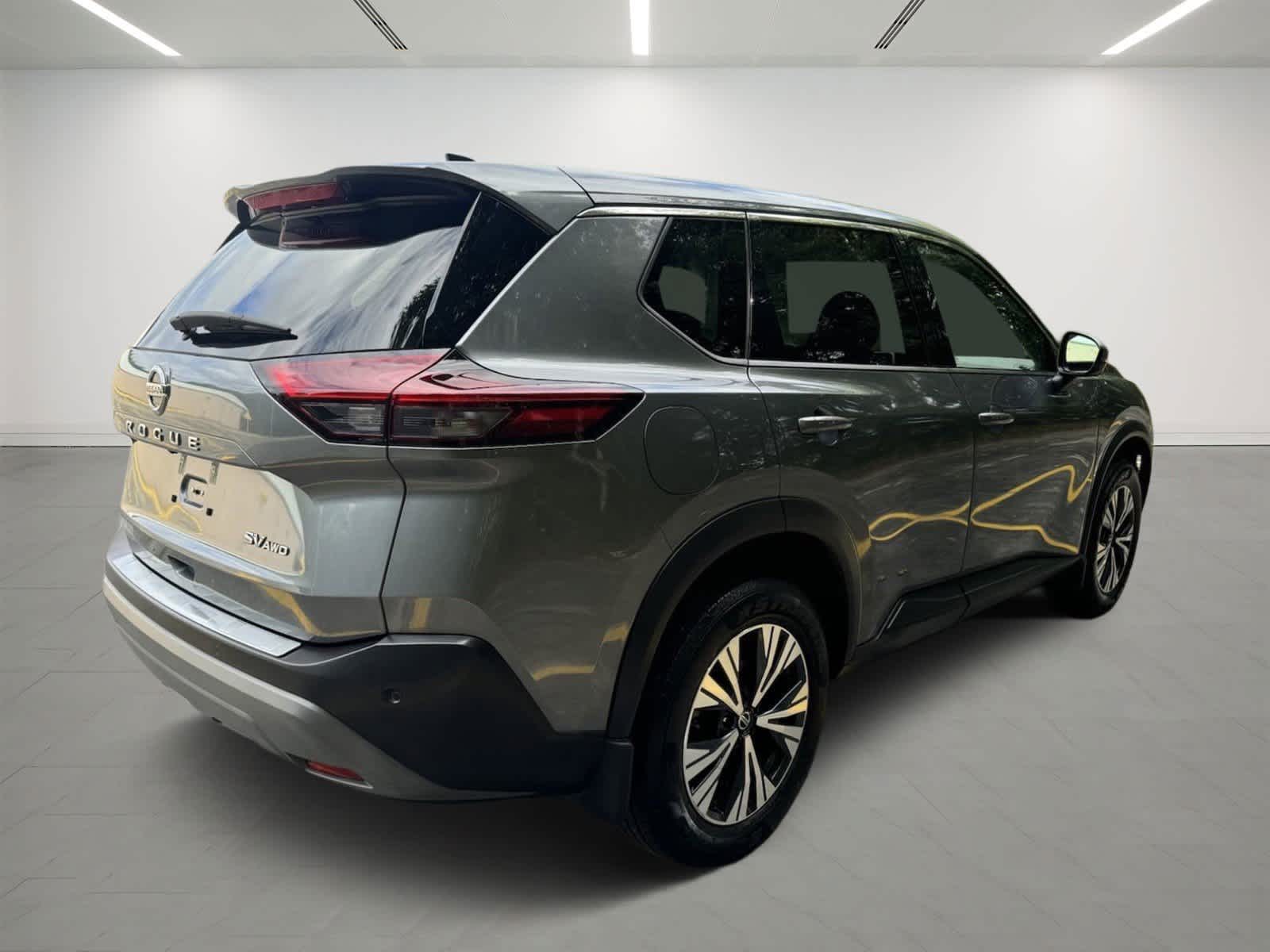 2021 Nissan Rogue SV 4