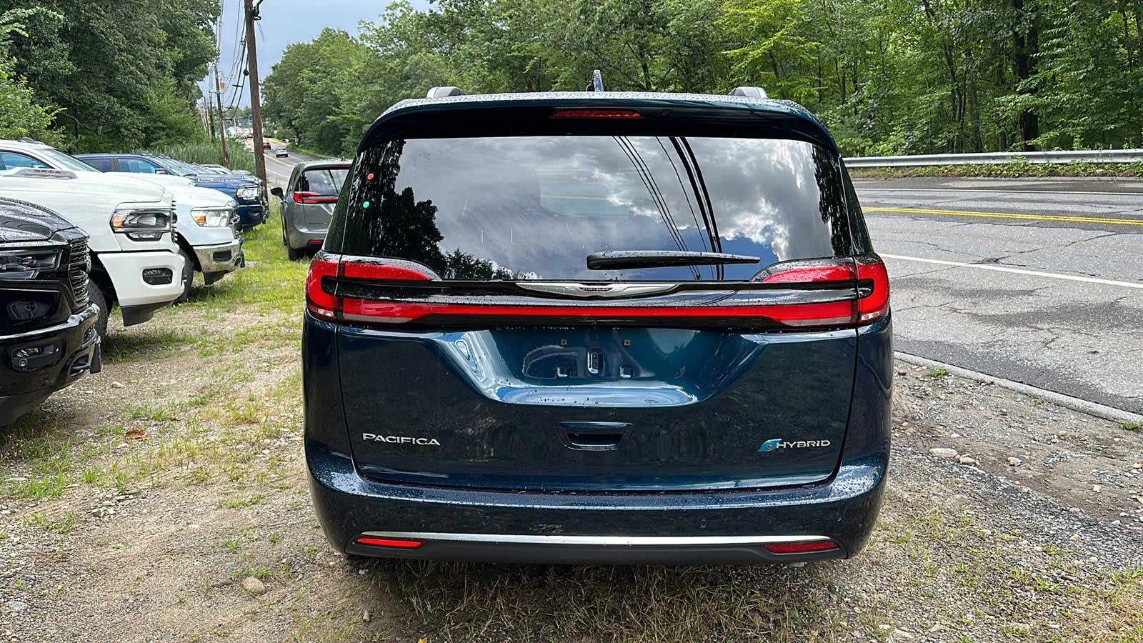 2023 Chrysler Pacifica Hybrid Pinnacle 3