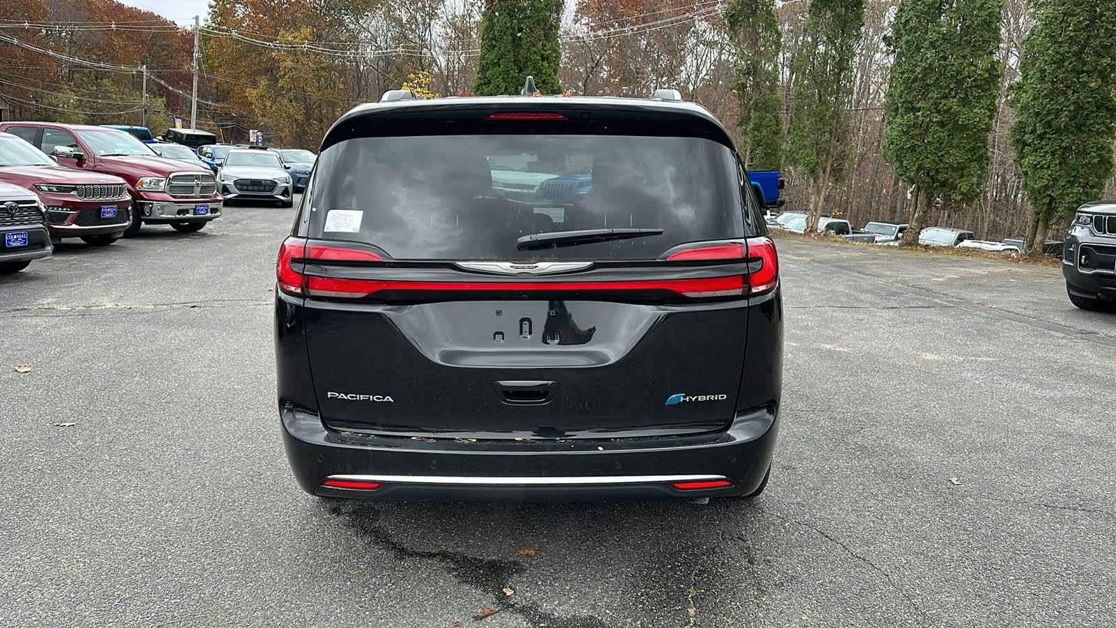 2023 Chrysler Pacifica Hybrid Pinnacle 3