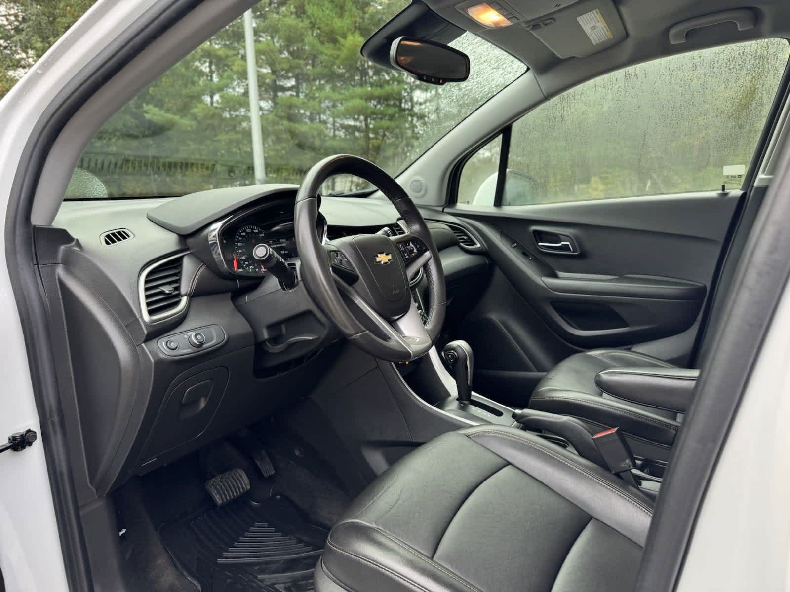 2021 Chevrolet Trax LT 8