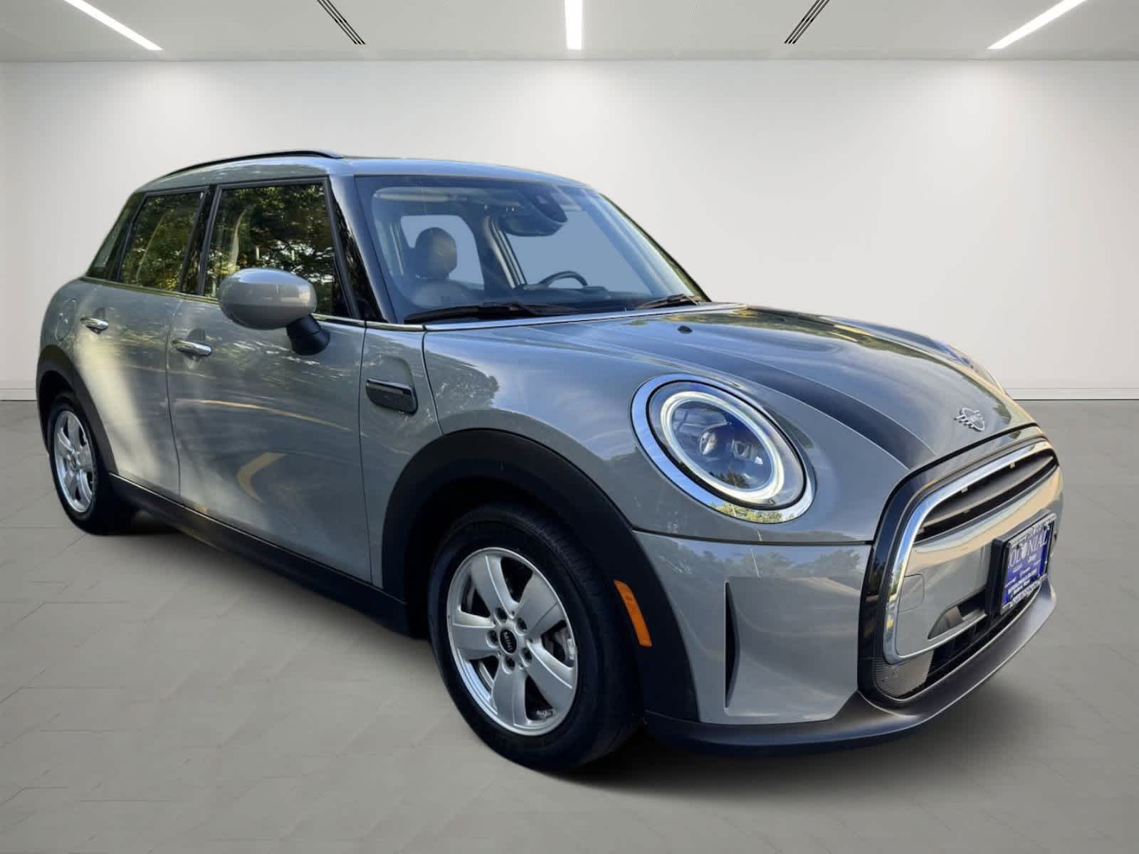 2022 MINI Hardtop 4 Door Cooper 5