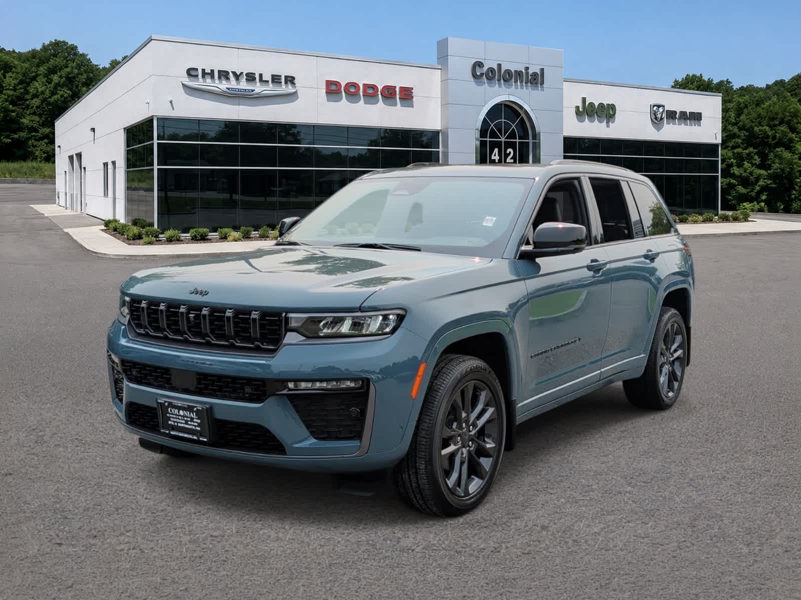 Gray (Steel Blue) 2026 Jeep Grand Cherokee SUV / Crossover Four-Wheel Drive 8-Speed Automatic