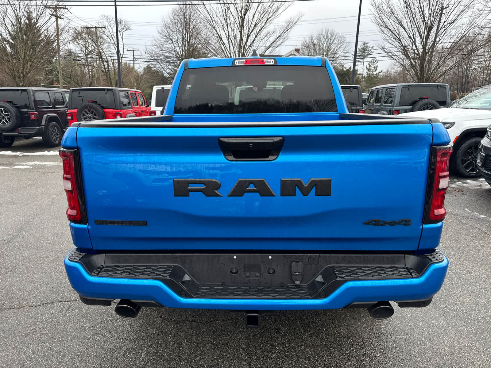 View vehicle photo 5