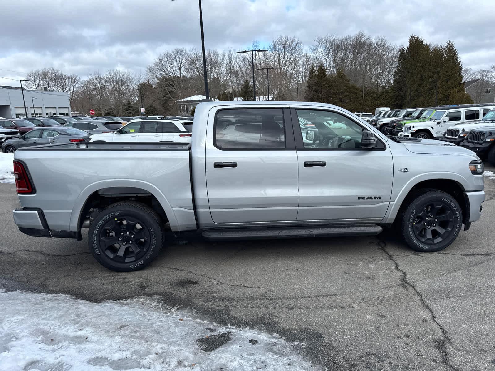 View vehicle photo 7