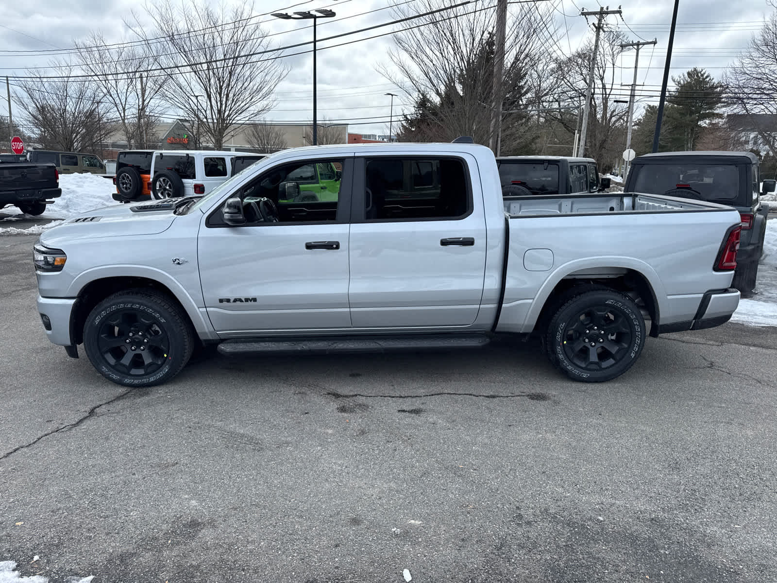 View vehicle photo 3