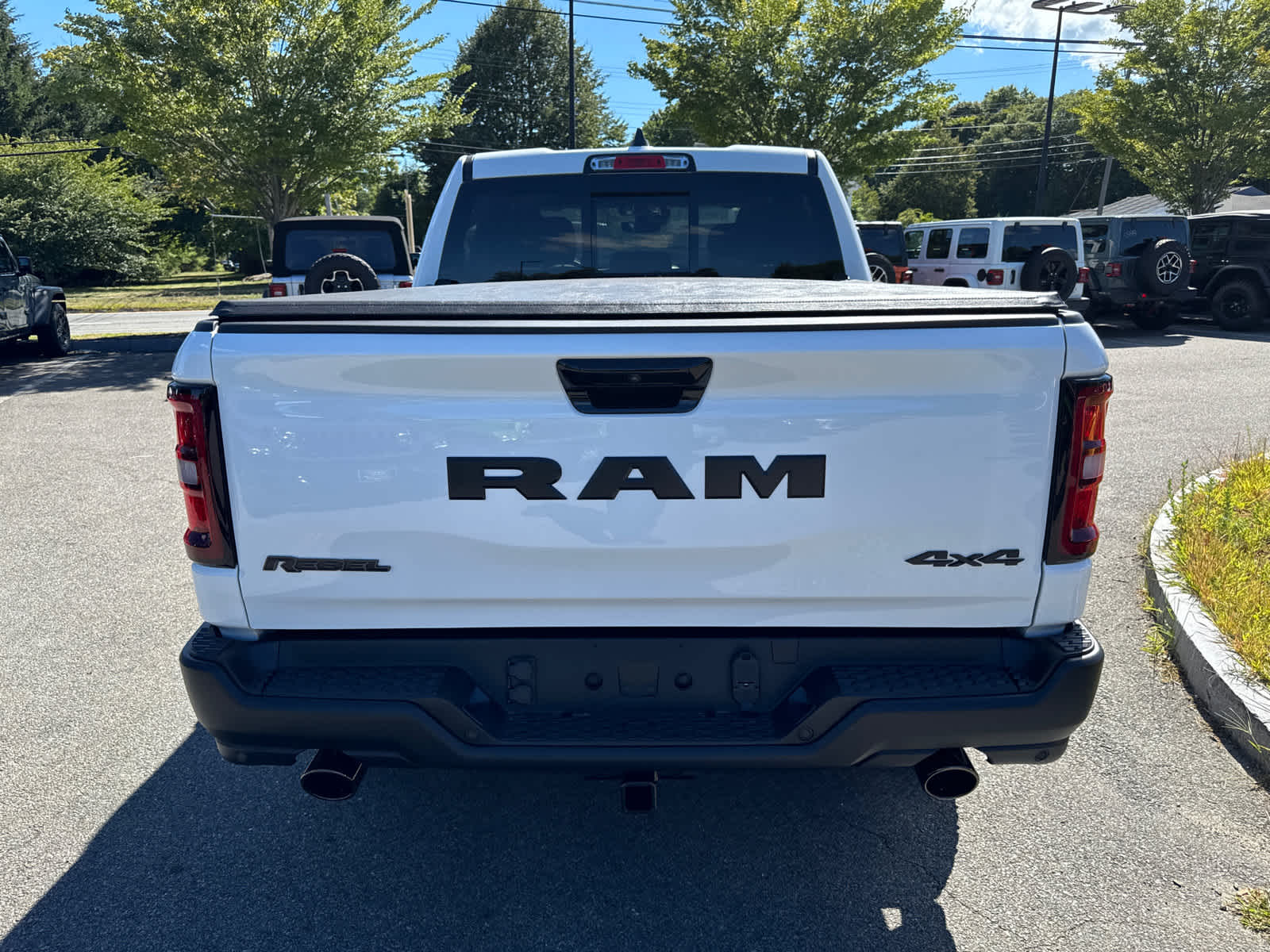 View vehicle photo 5