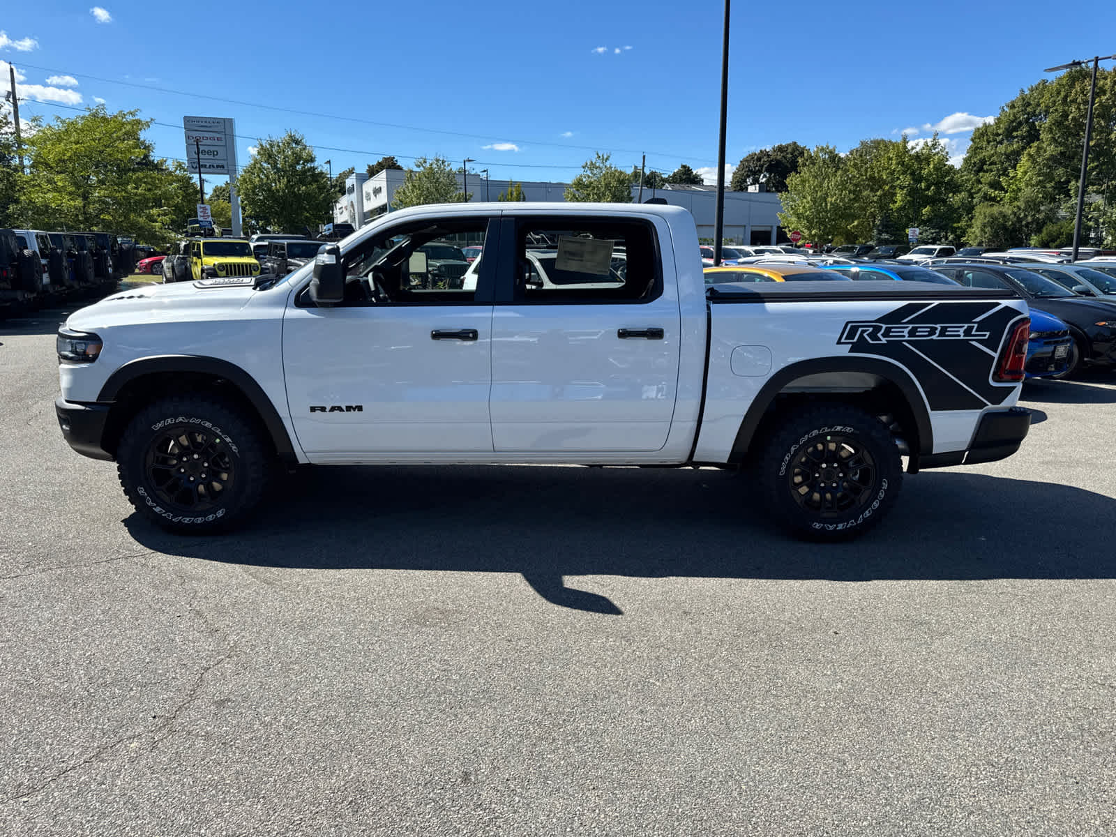 View vehicle photo 3