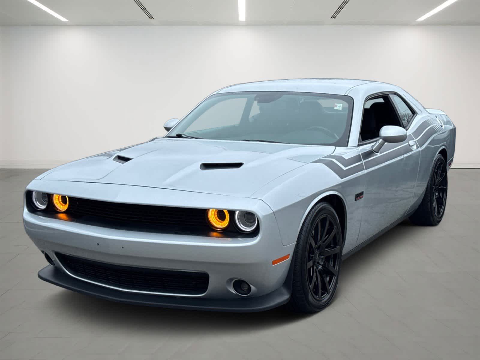 Triple Nickel Clearcoat 2020 Dodge Challenger R/T RWD Coupe Rear-Wheel Drive 8-Speed Automatic