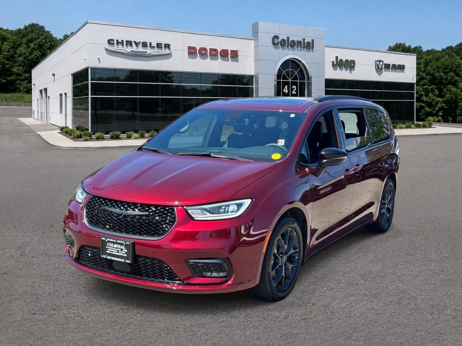 Velvet Red Pearlcoat 2023 Chrysler Pacifica Minivan Front-Wheel Drive 9-Speed Automatic