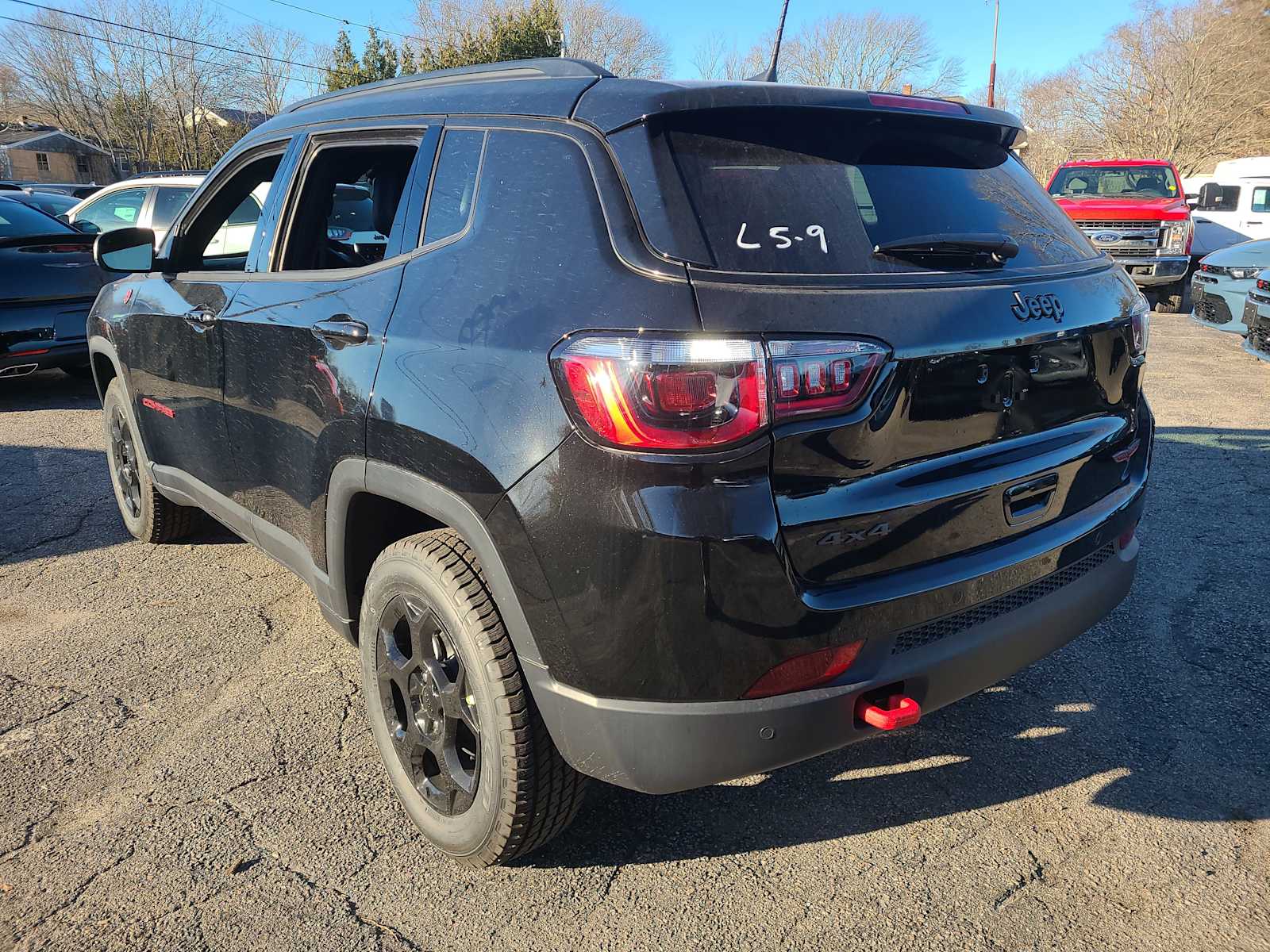 View vehicle photo 3