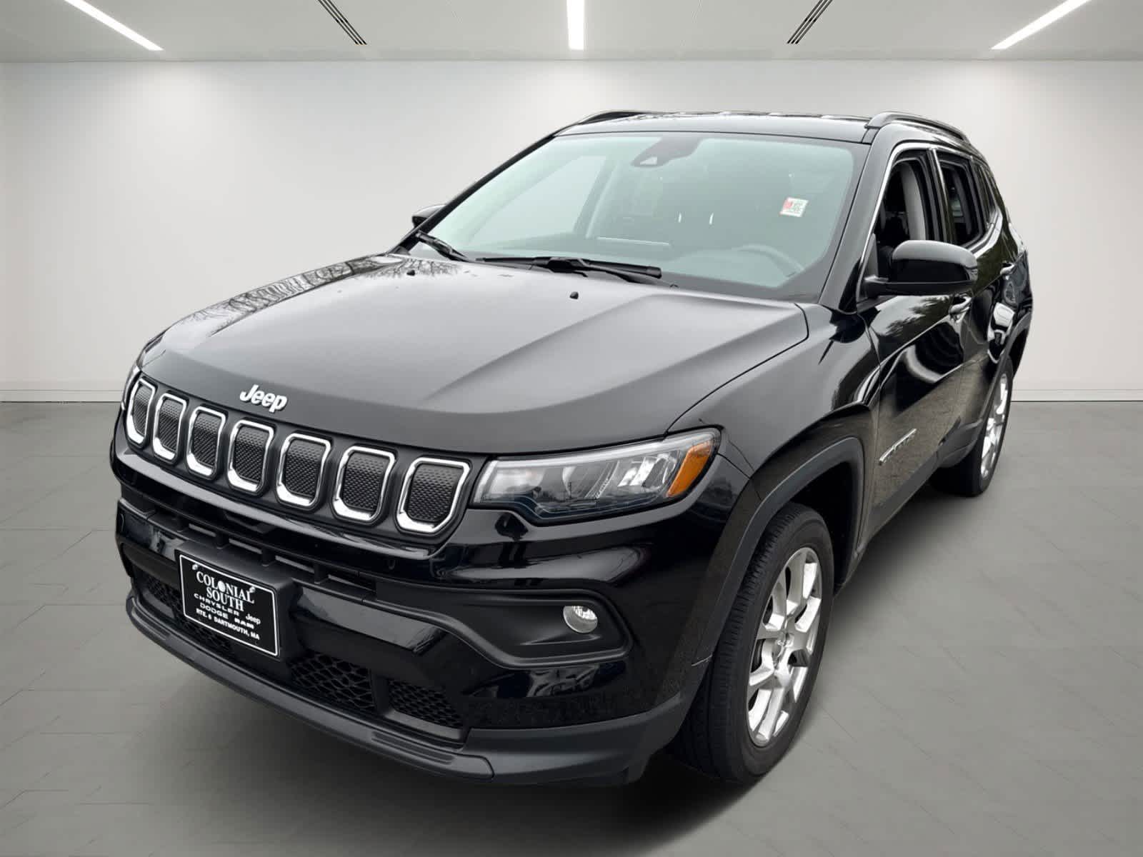 View vehicle photo 2