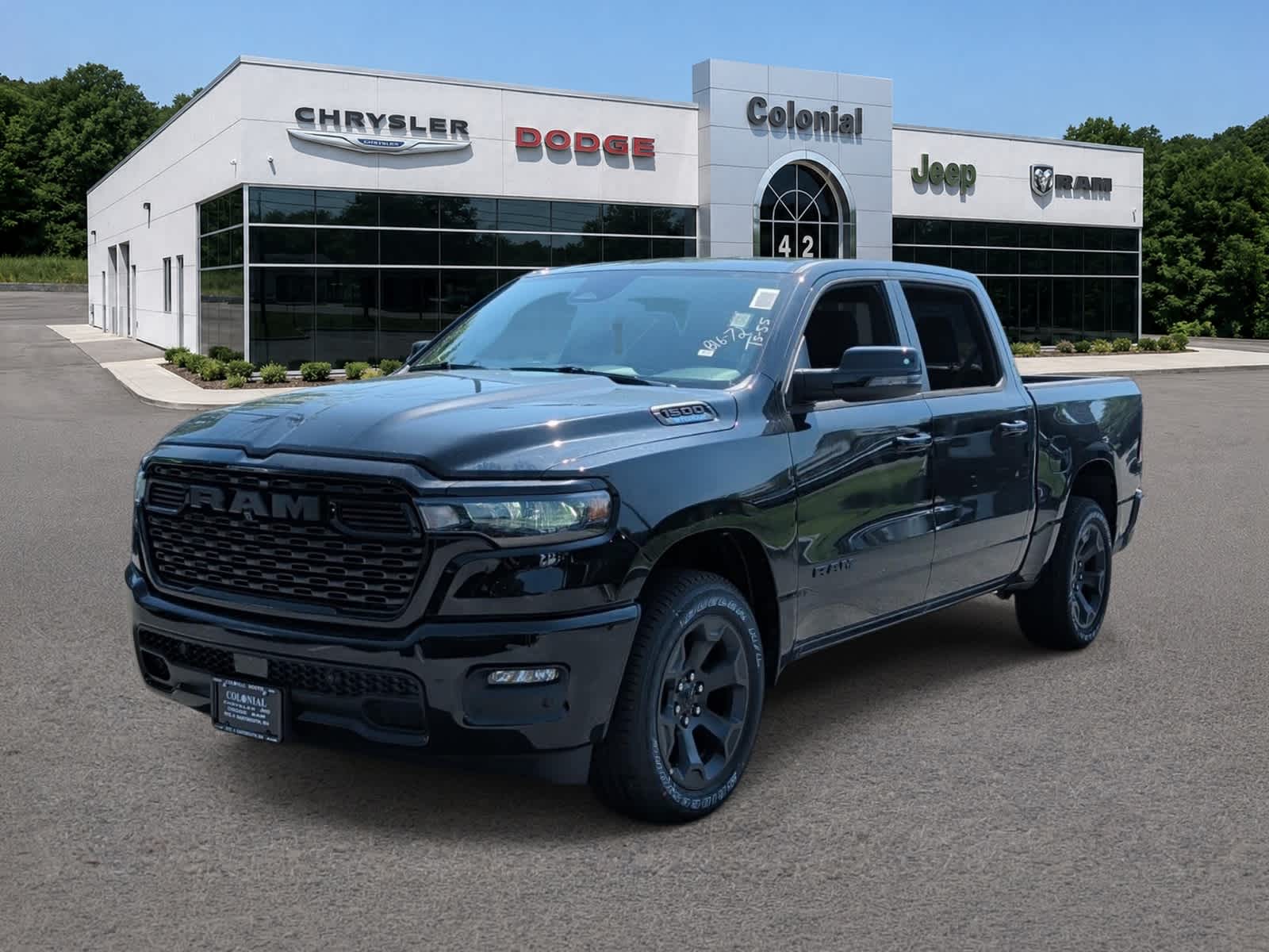 Diamond Black Crystal Pearlcoat 2026 RAM 1500 Pickup Truck Four-Wheel Drive 8-Speed Automatic