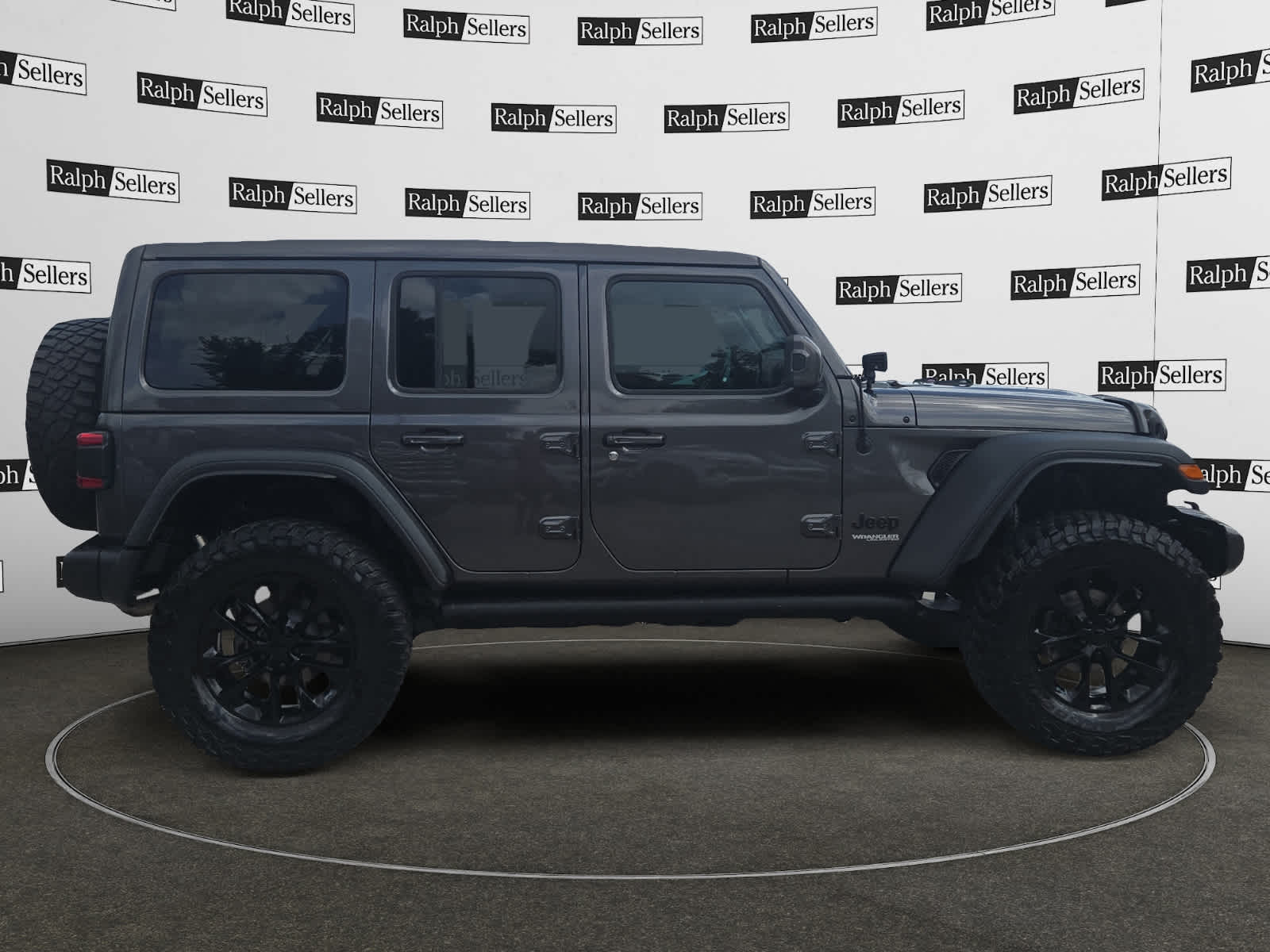 View vehicle photo 7