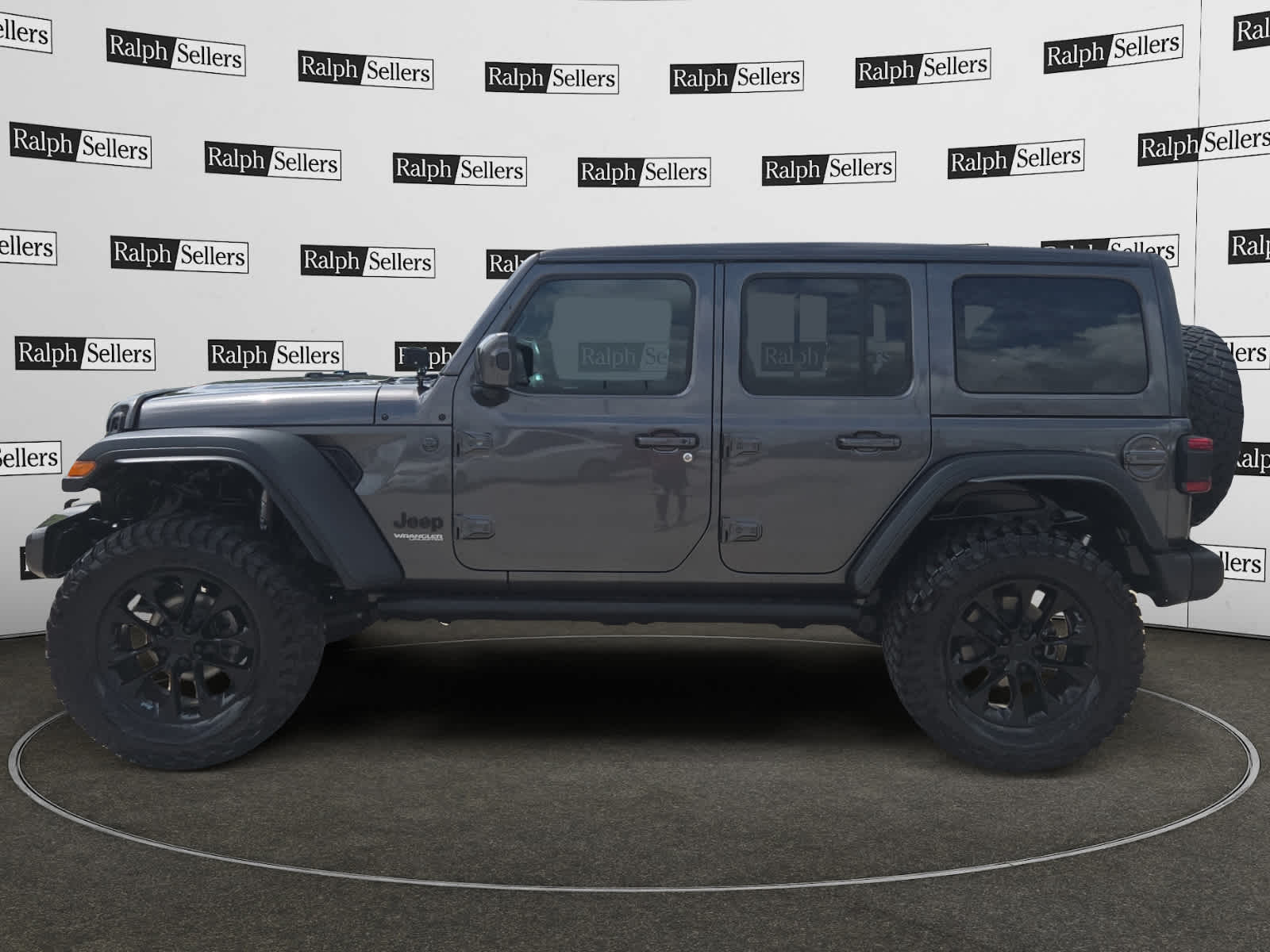 View vehicle photo 3