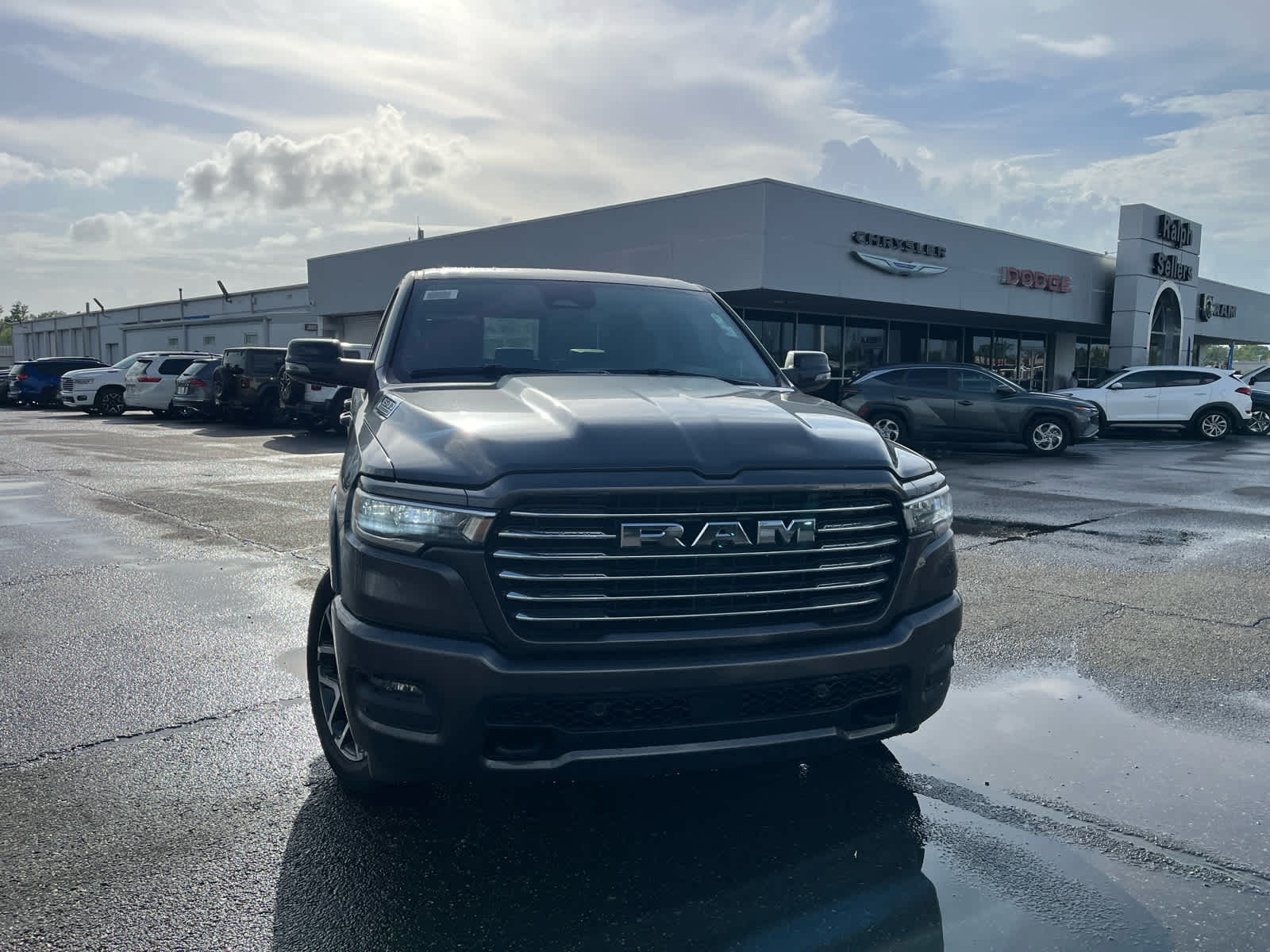 View vehicle photo 3