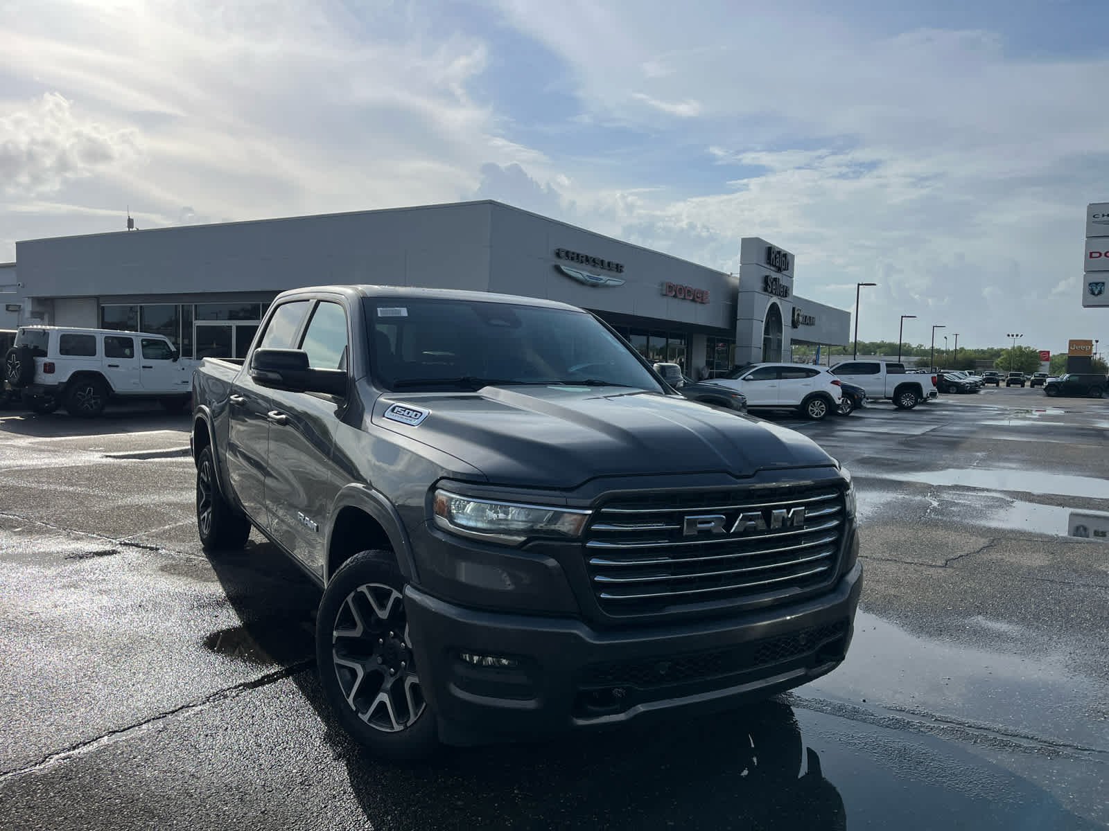 View vehicle photo 2