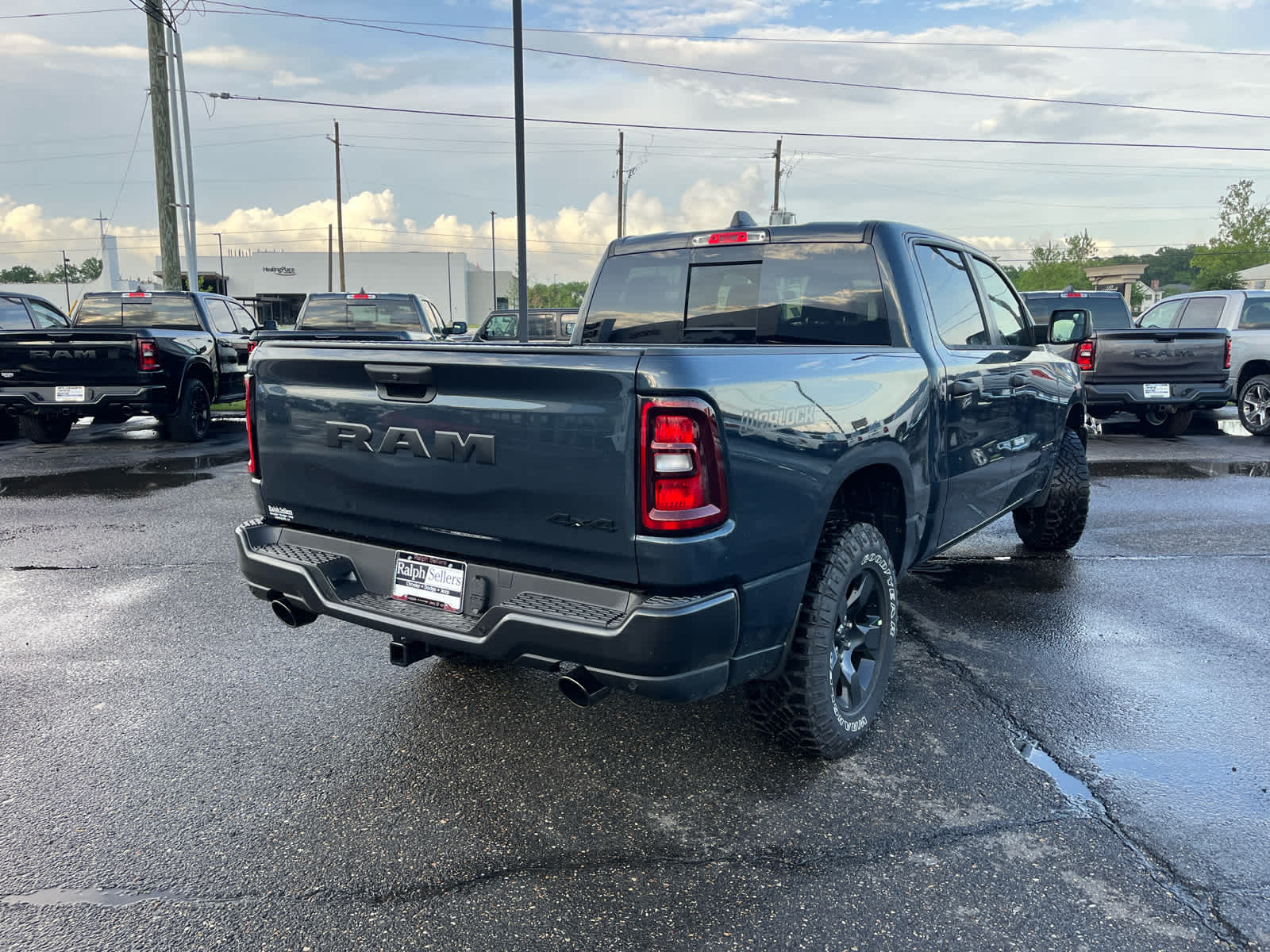 View vehicle photo 6