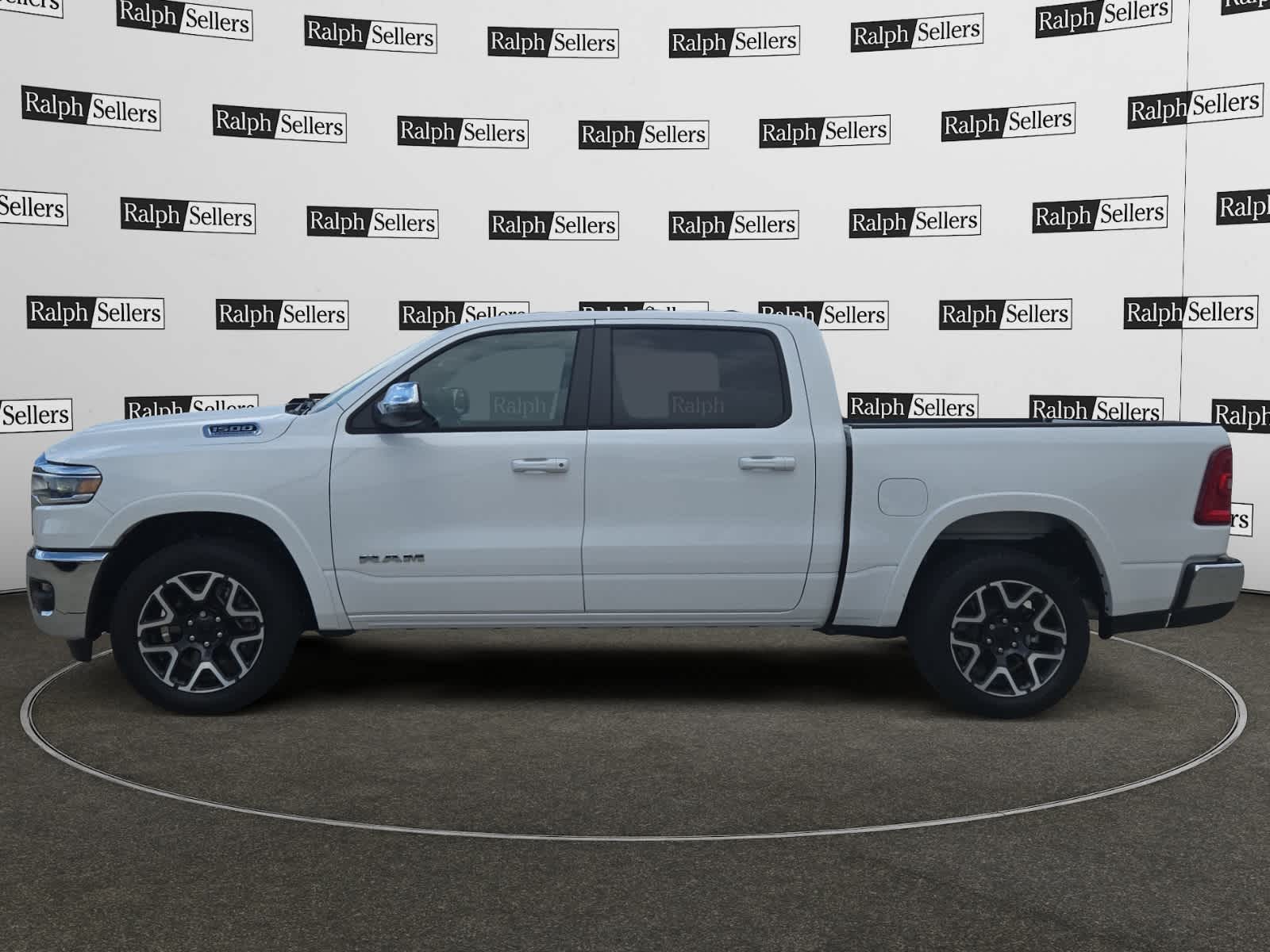 View vehicle photo 3