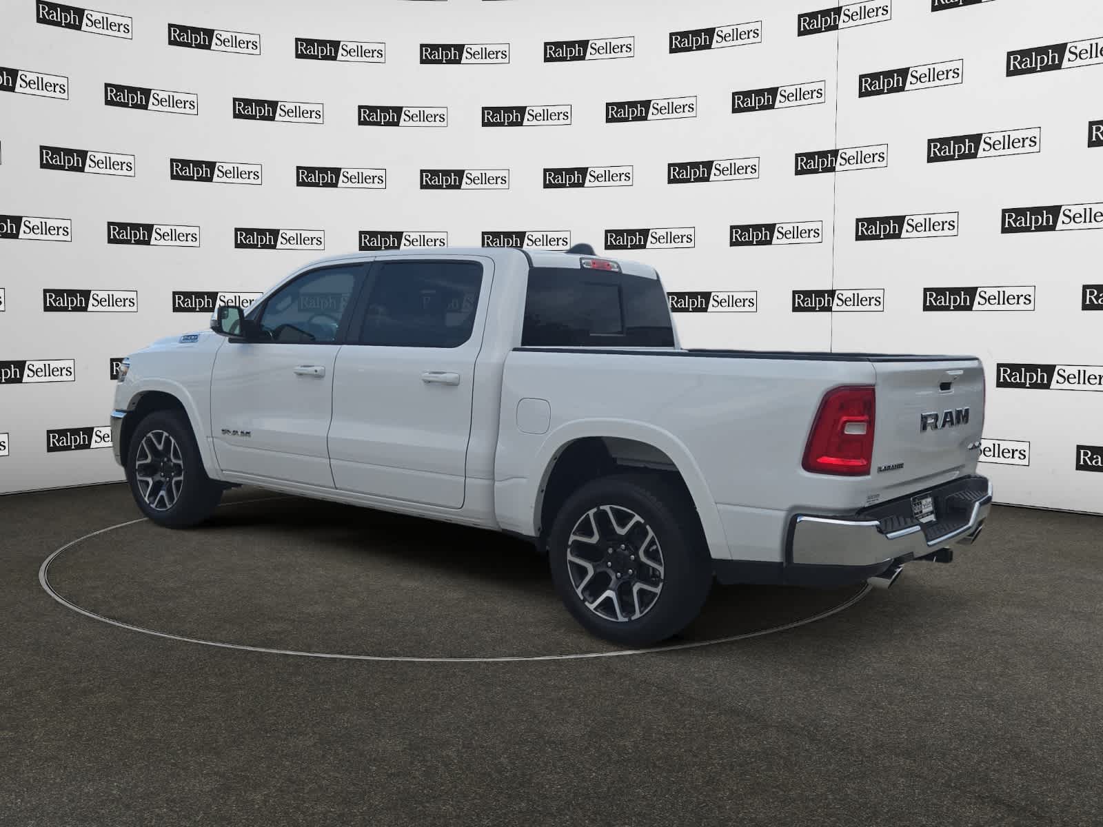 View vehicle photo 4