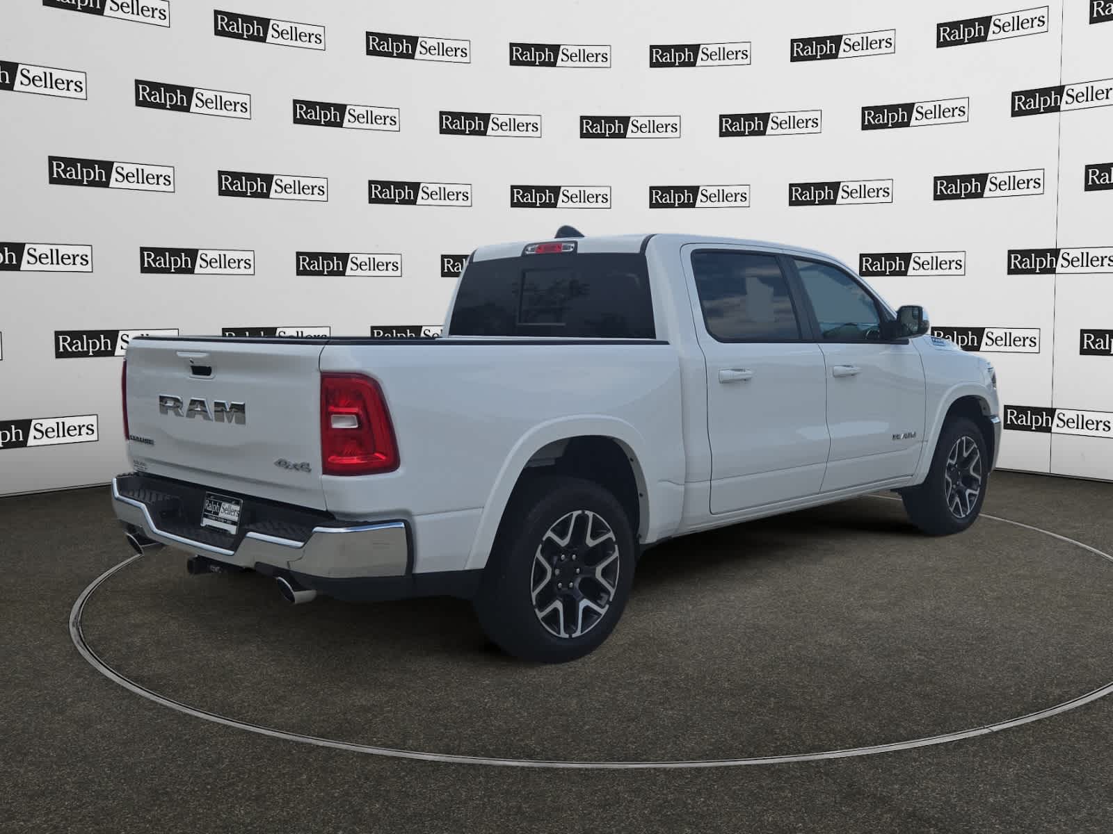 View vehicle photo 6