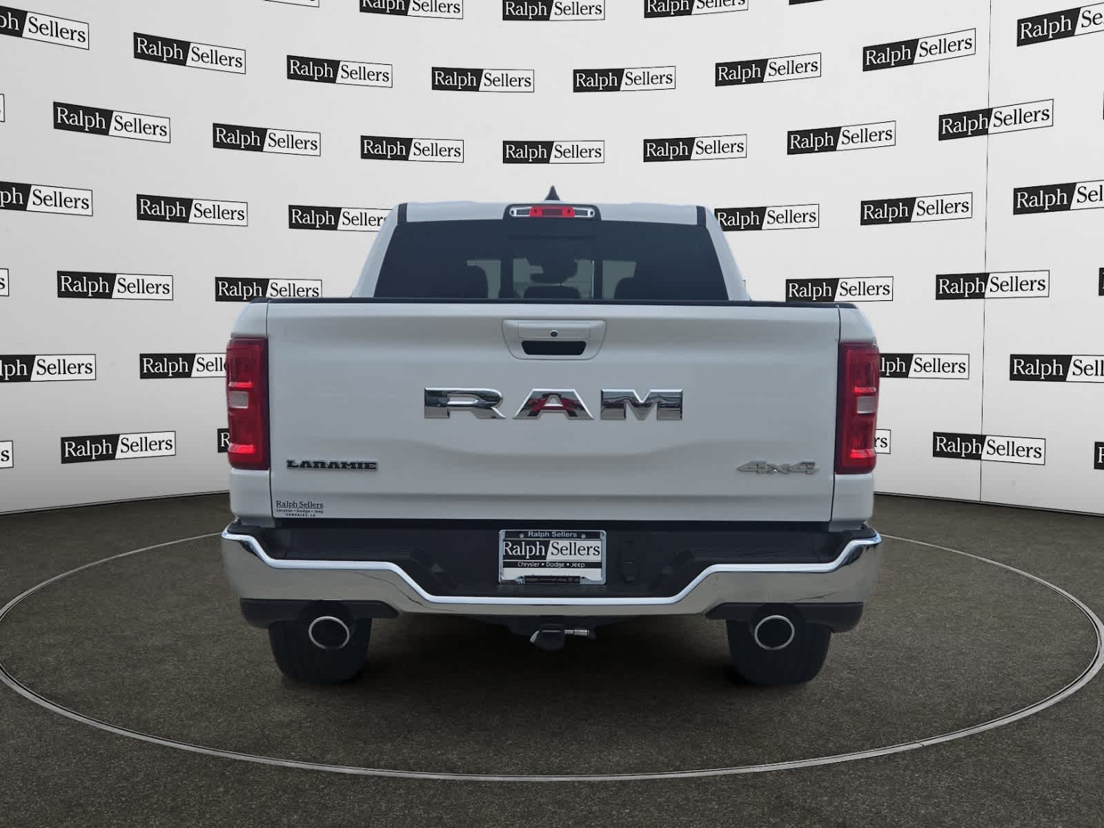 View vehicle photo 5