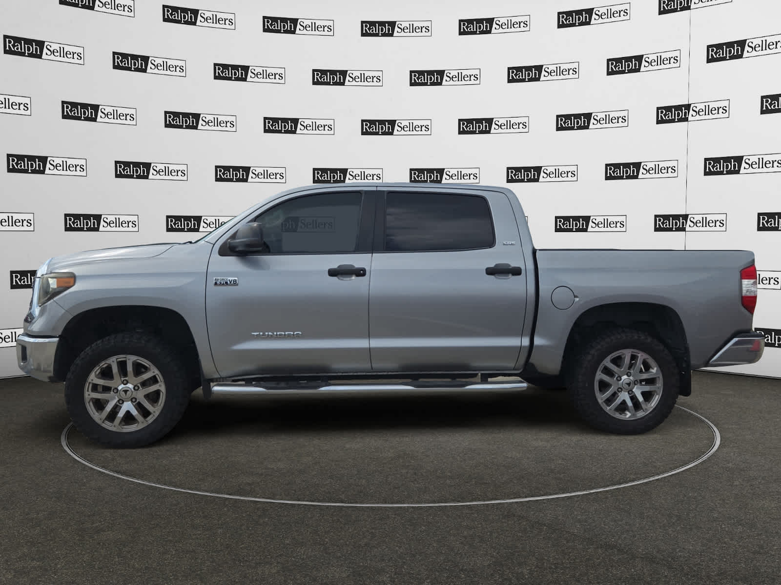 View vehicle photo 3