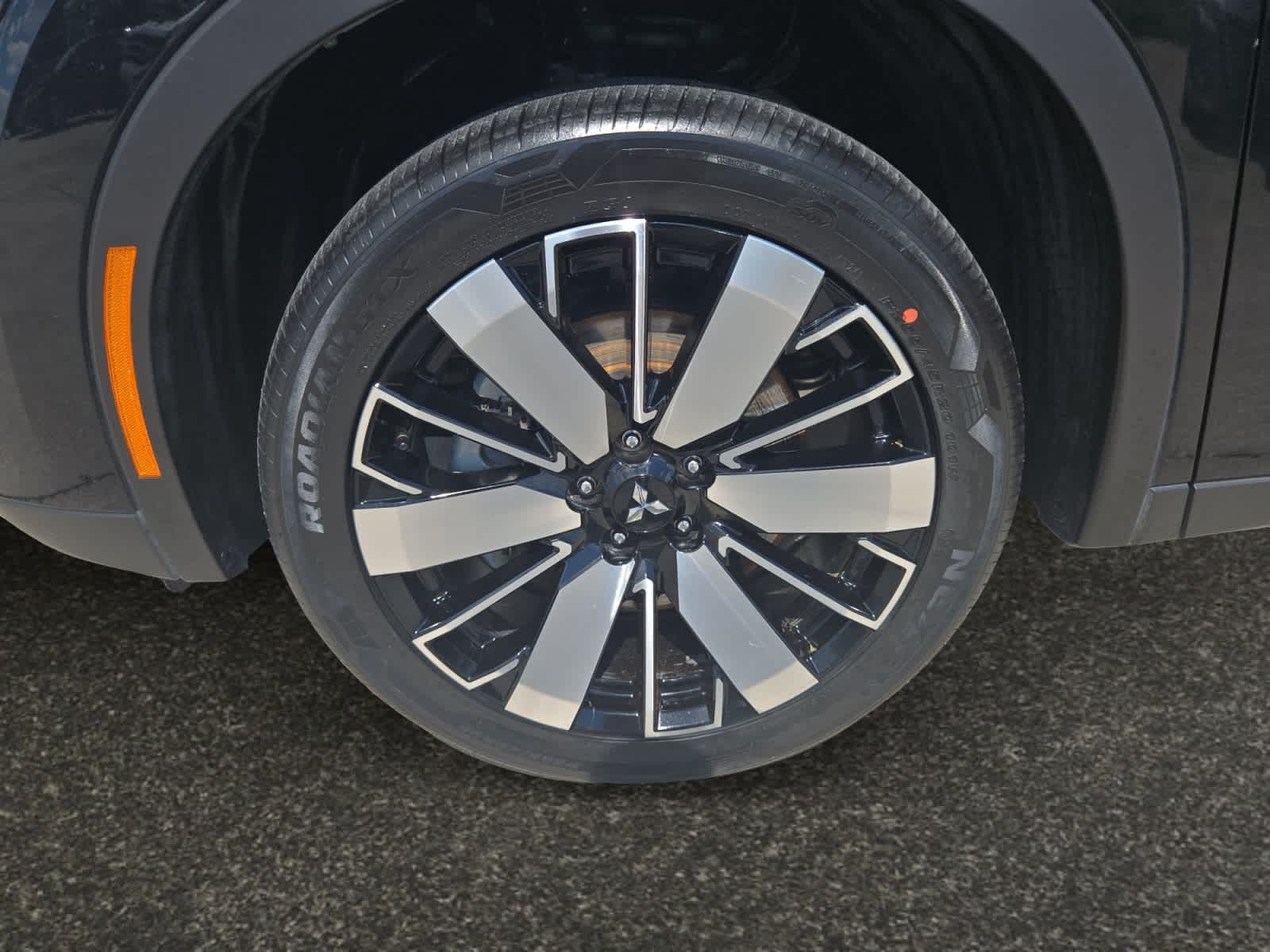 2025 Mitsubishi Outlander #14