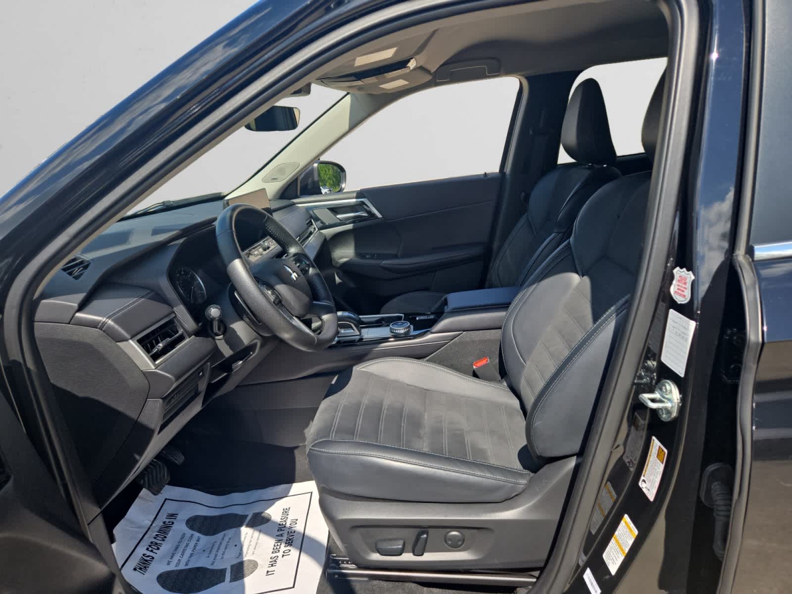 2025 Mitsubishi Outlander #9