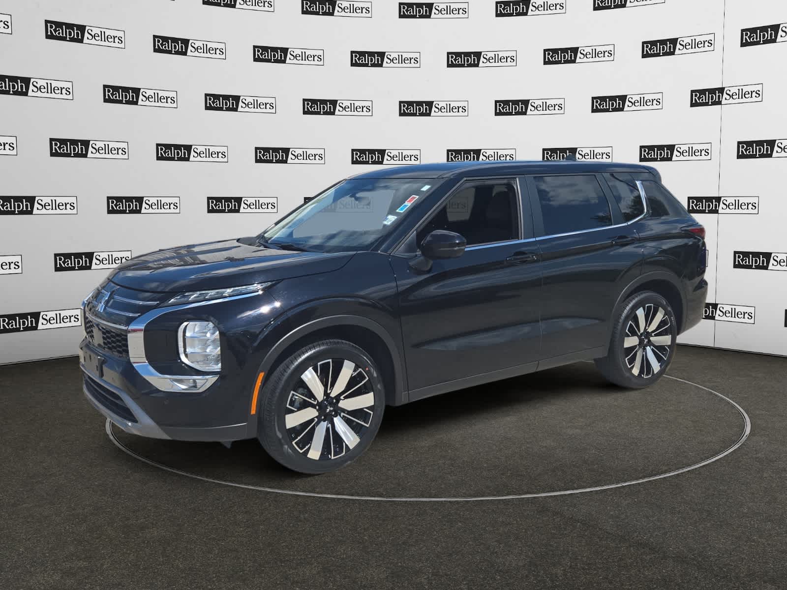 2025 Mitsubishi Outlander #2