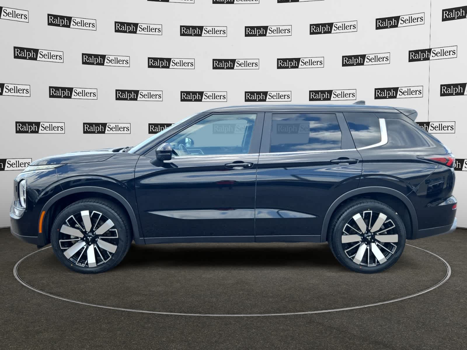 2025 Mitsubishi Outlander #3