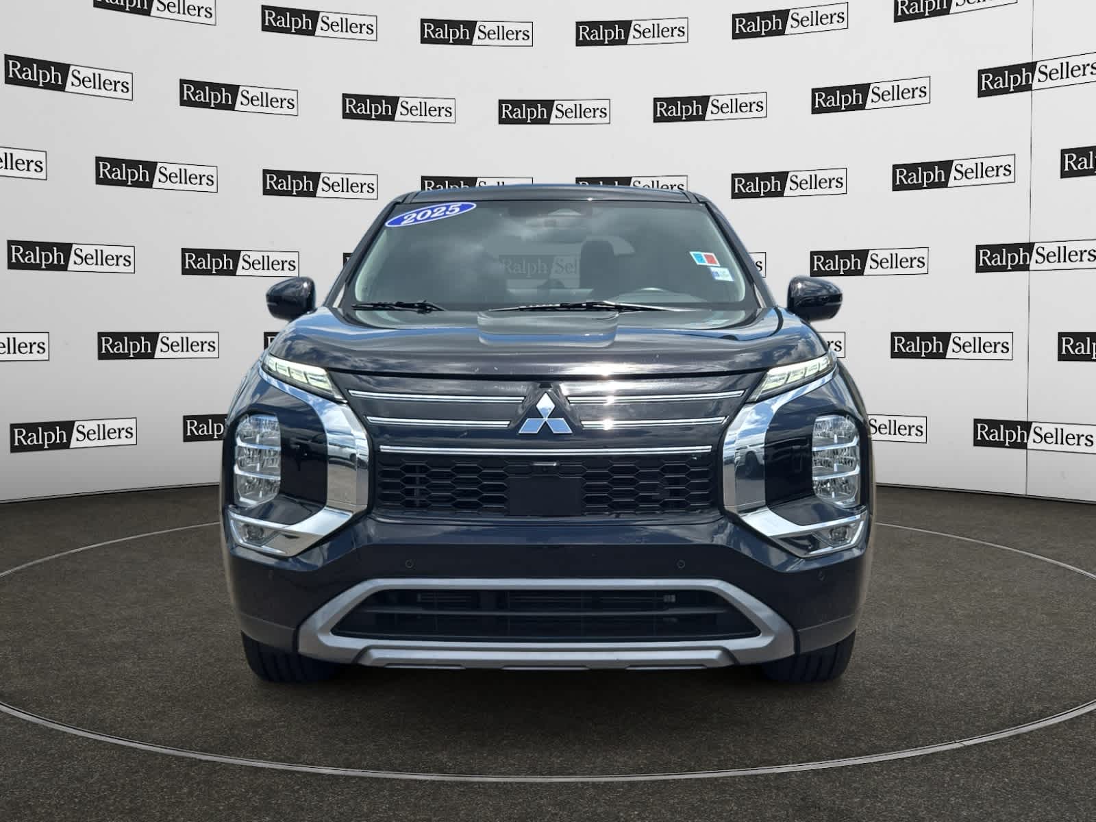 2025 Mitsubishi Outlander #8