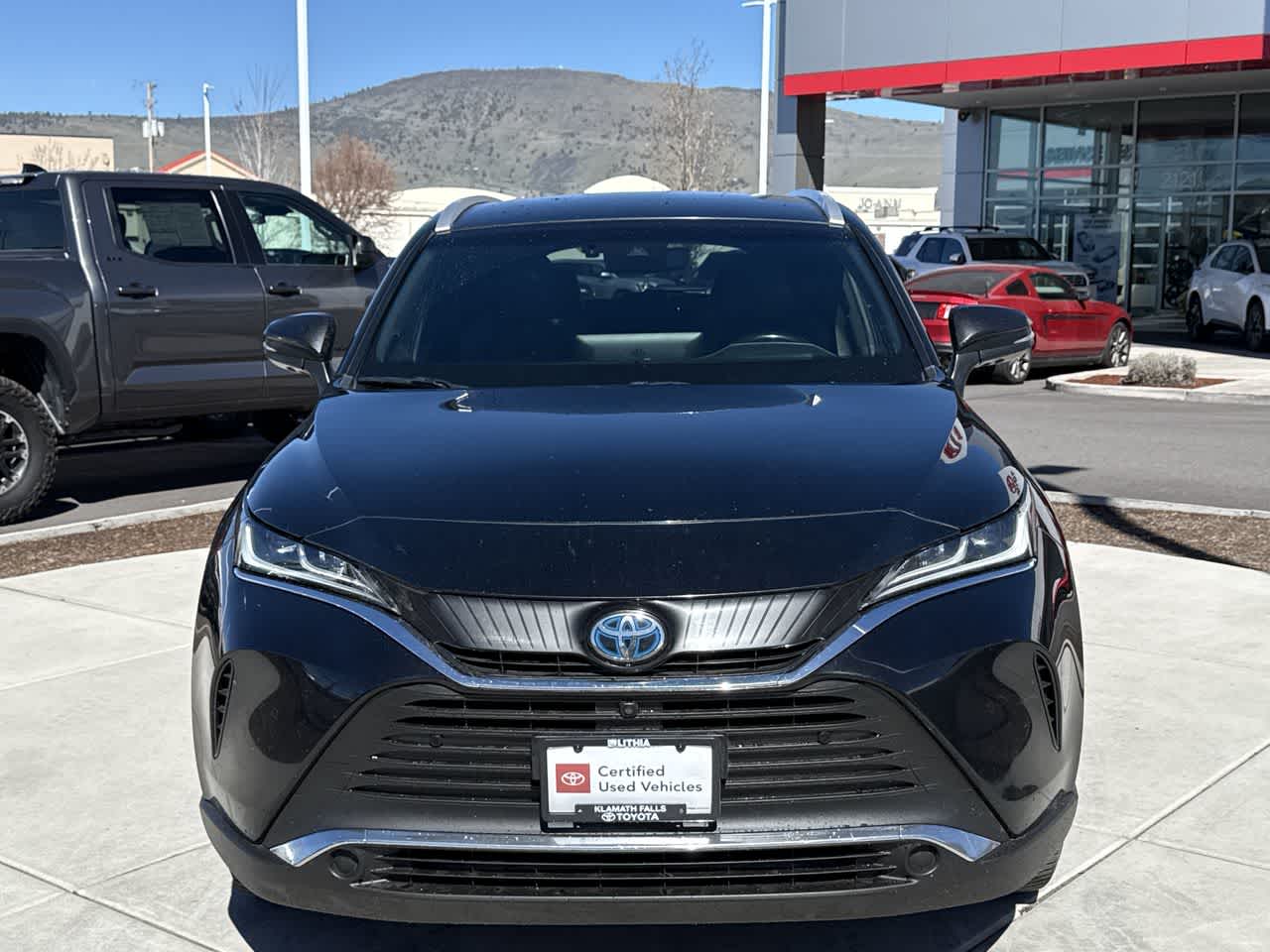 View vehicle photo 4