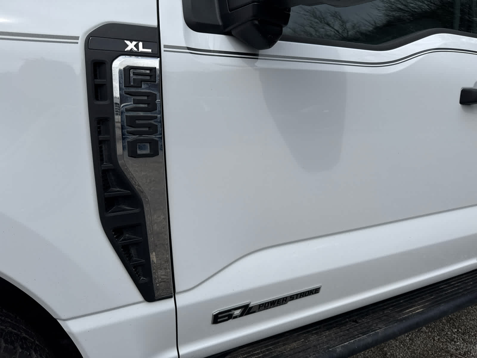 2023 Ford Super Duty F-350 SRW Pickup XL - 3