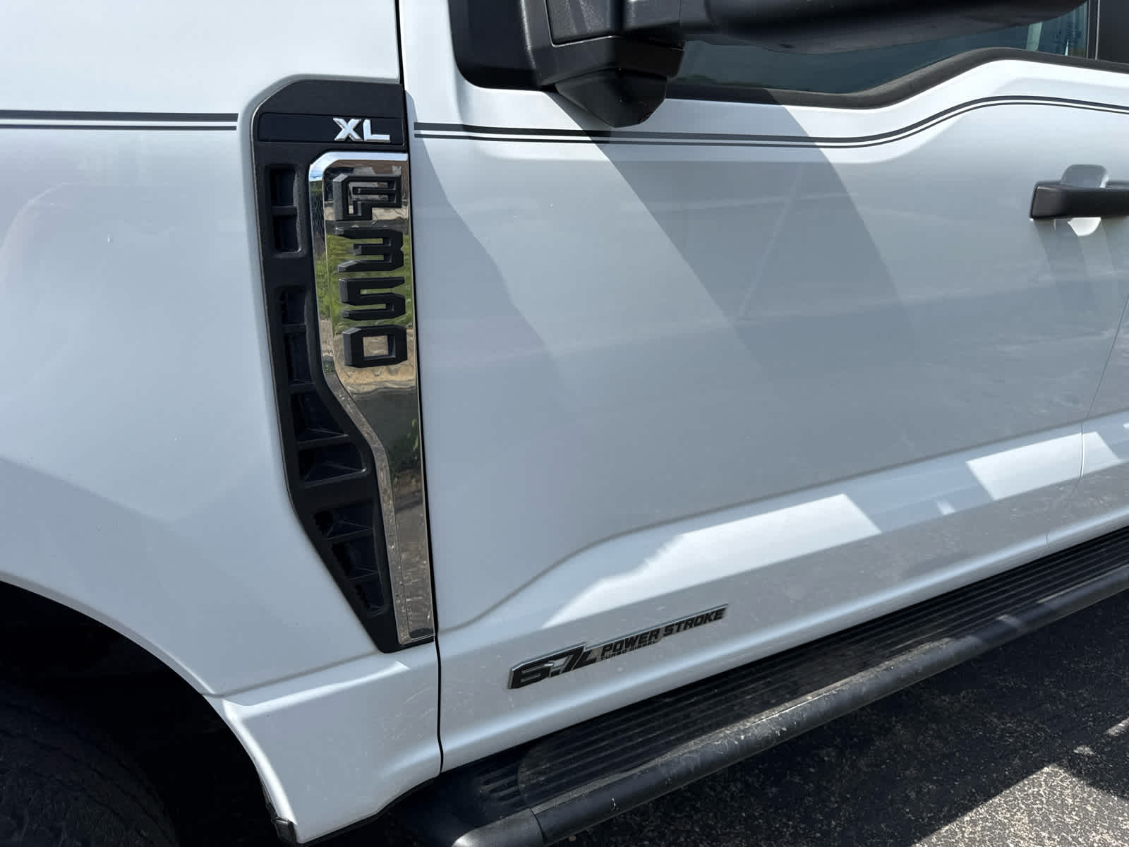 2023 Ford Super Duty F-350 SRW Pickup XL - 3