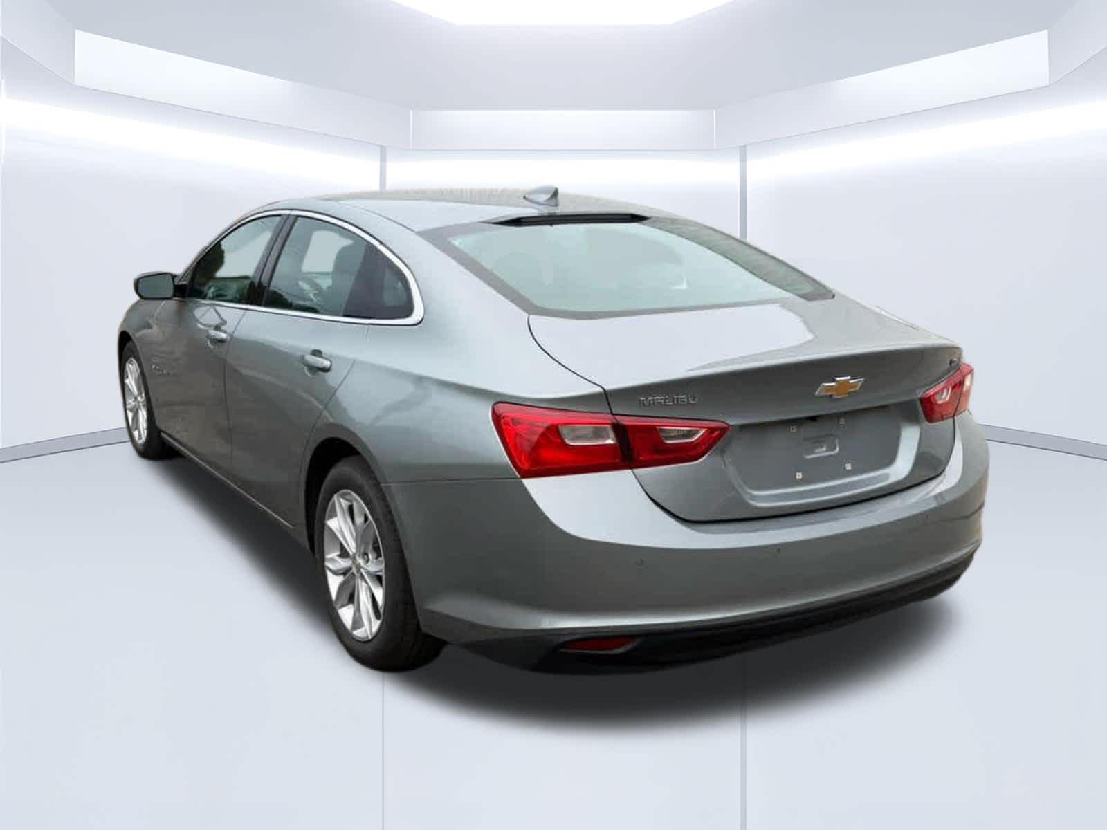 2024 Chevrolet Malibu photo 6 of 16