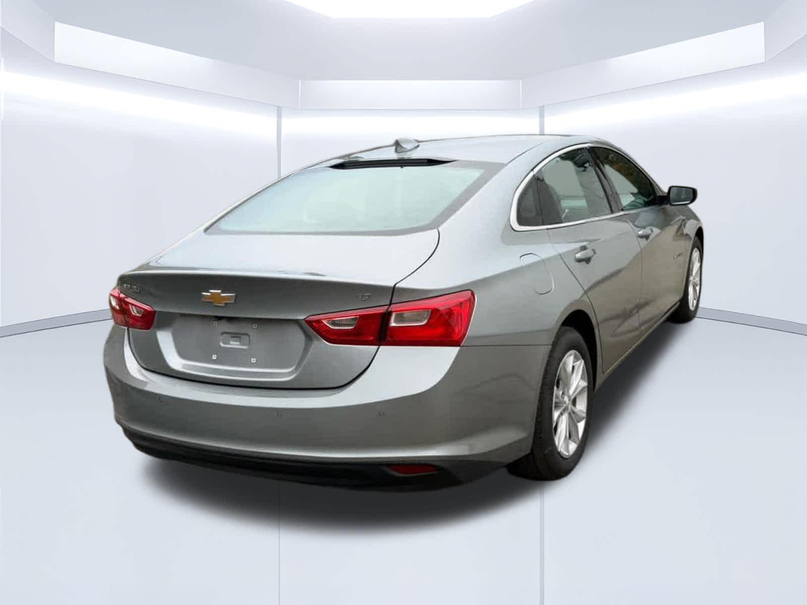 2024 Chevrolet Malibu photo 5 of 16
