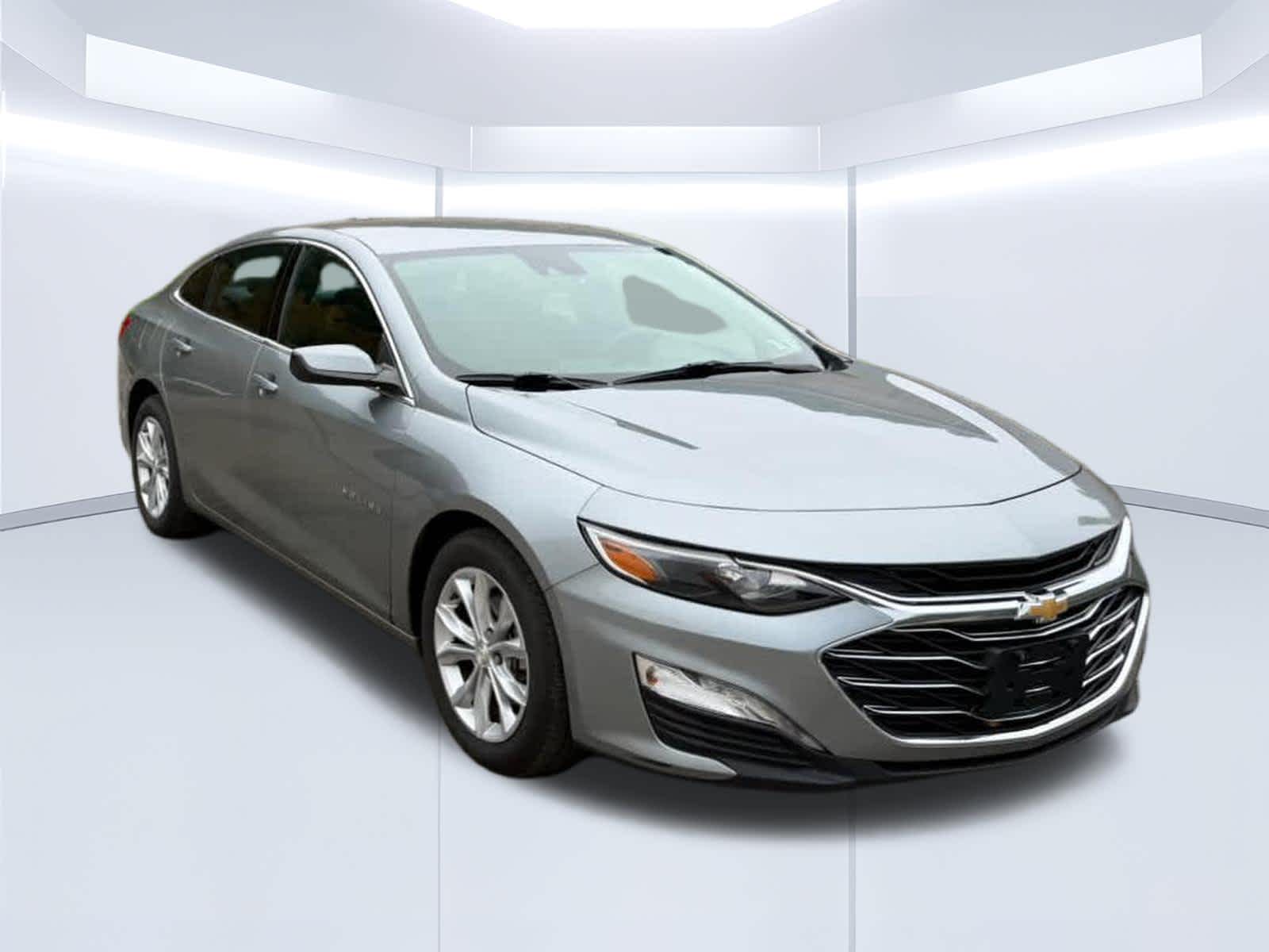 2024 Chevrolet Malibu photo 3 of 16