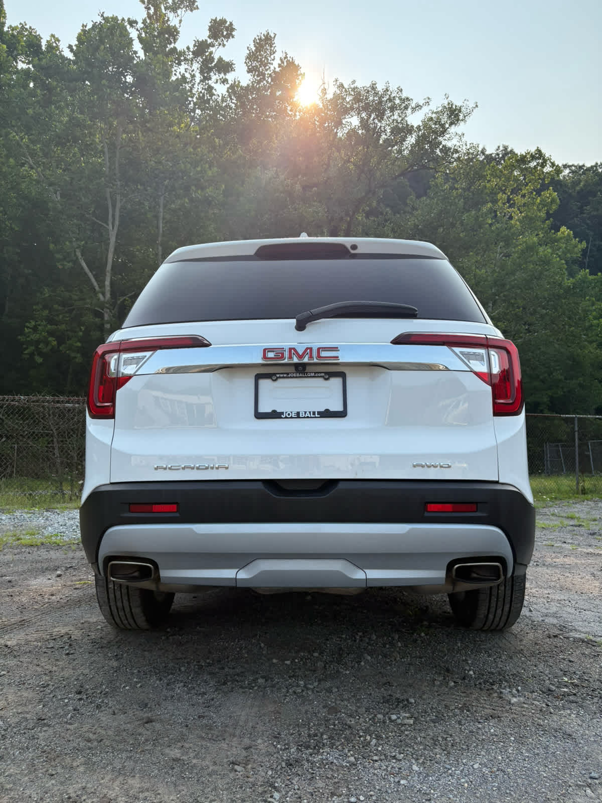 2023 GMC Acadia SLE Summit White at Bud's Auto Sales