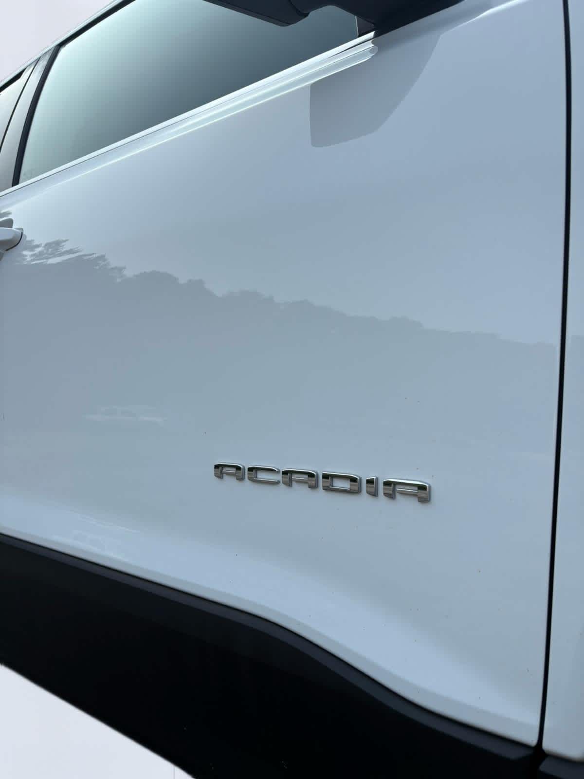 2023 GMC Acadia SLE - 3
